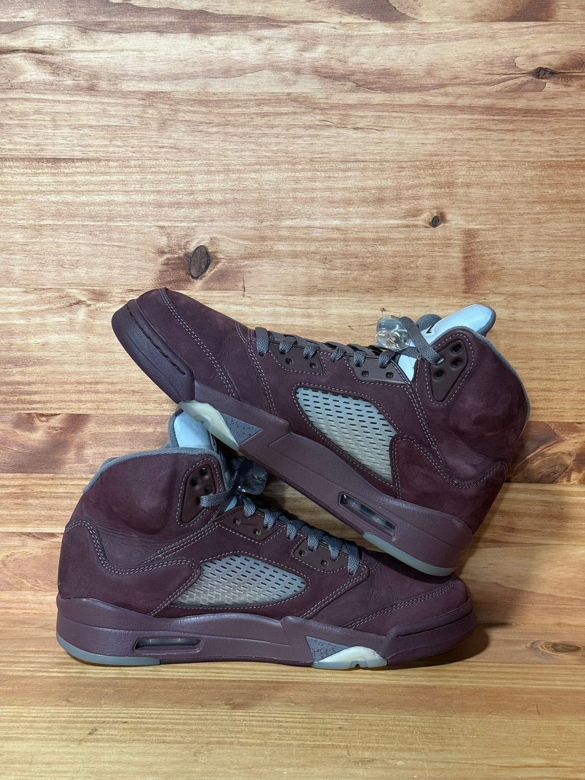 Jordan 5 Retro Burgundy (2023) - Size 9.5