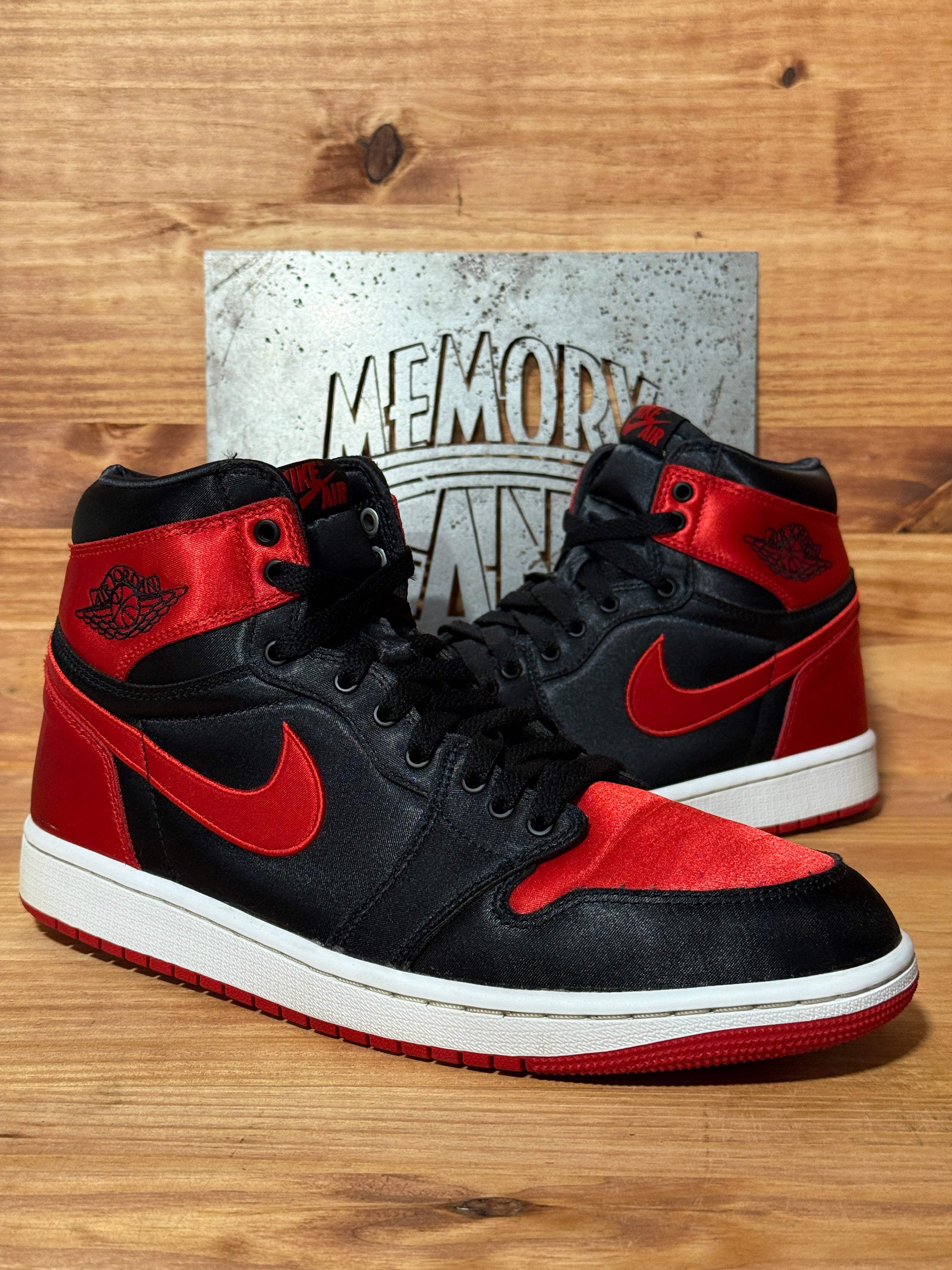 Jordan 1 Retro High OG Satin Bred (Women's)