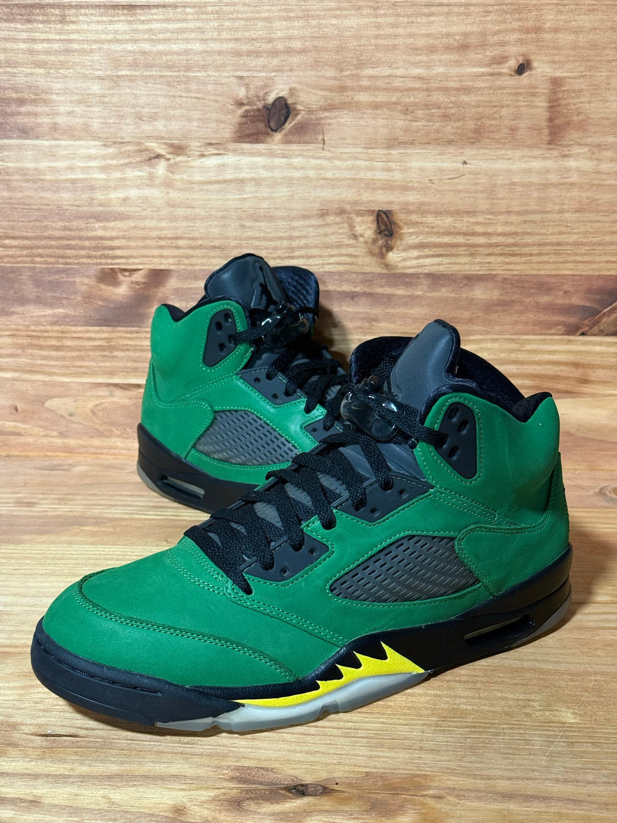 Jordan 5 Retro SE Oregon - Size 11.5