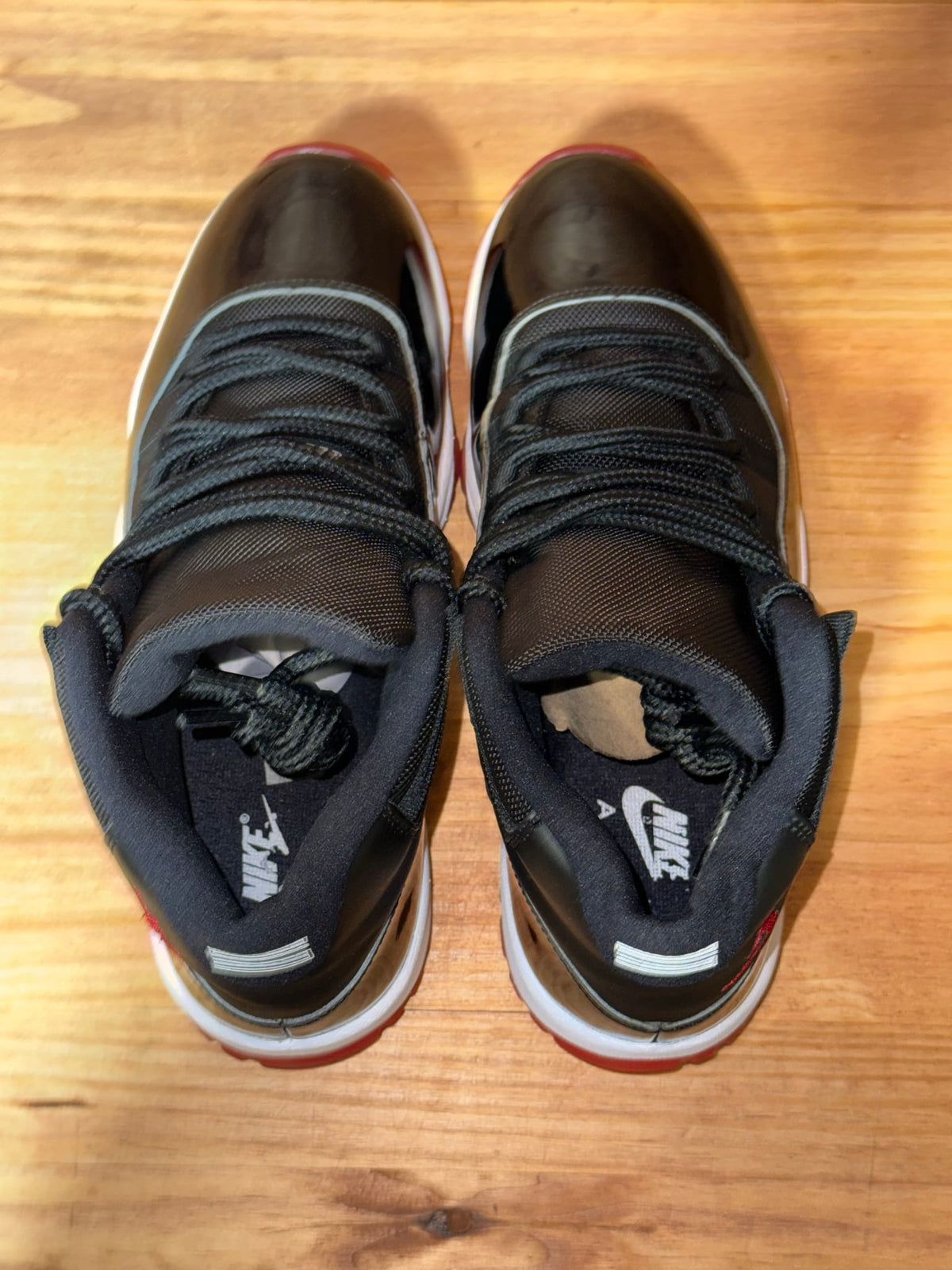 Jordan 11 Retro Playoffs Bred (2019) - Size 9