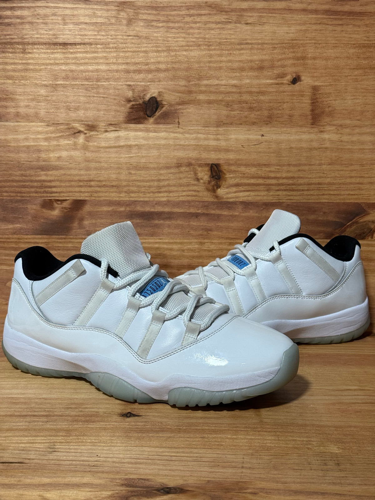 Jordan 11 Retro Low Legend Blue