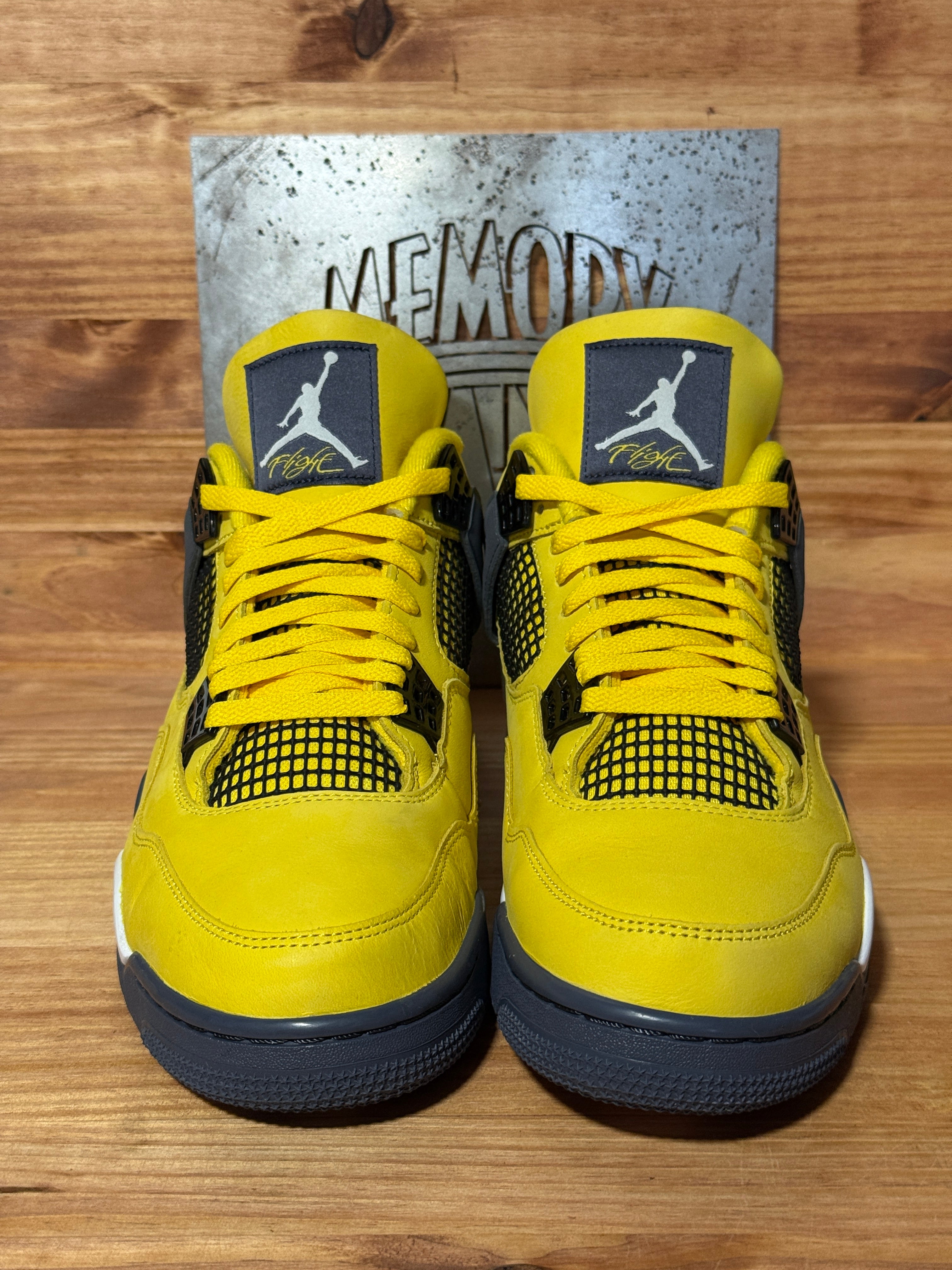 Jordan 4 Retro Lightning (2021)