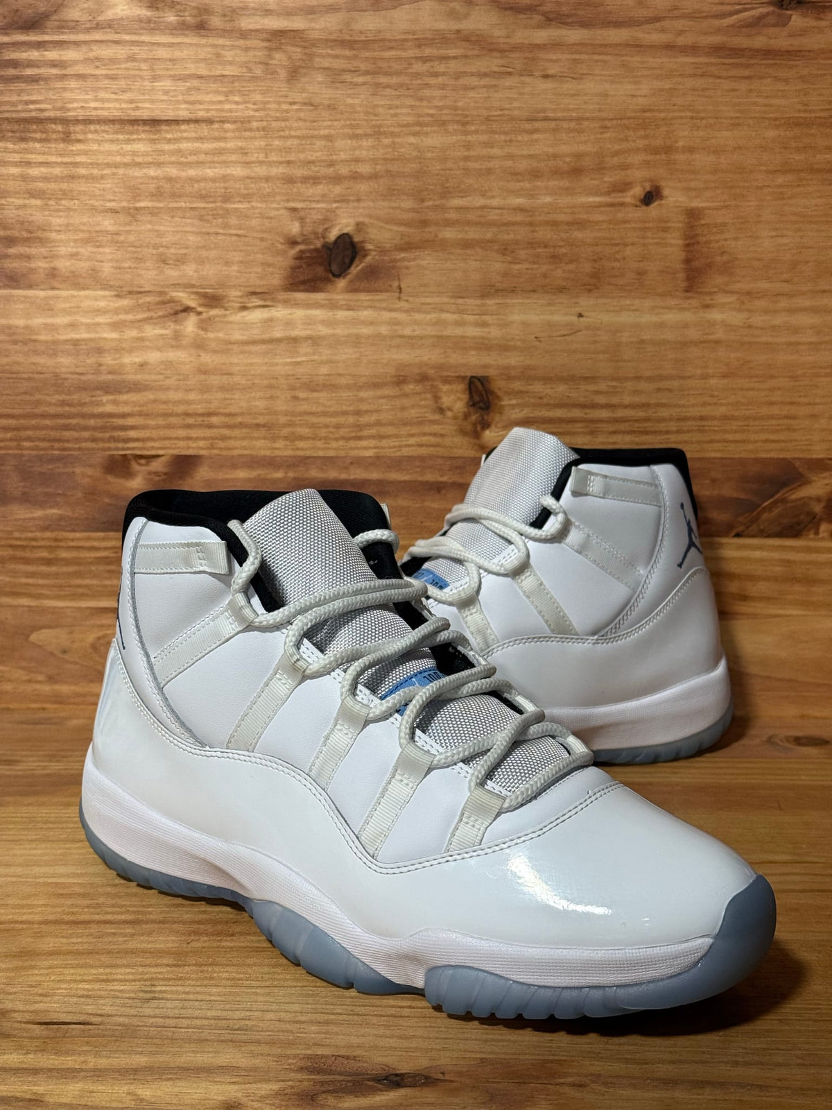 Jordan 11 Retro Legend Blue (2024) - Size 13