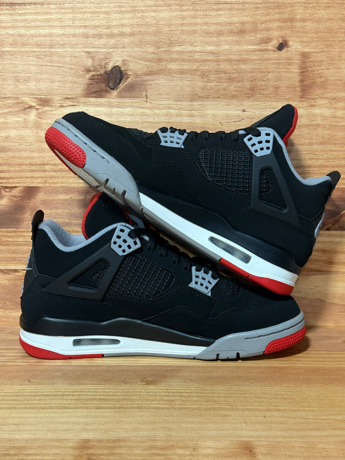 Jordan 4 Retro Bred (2019)