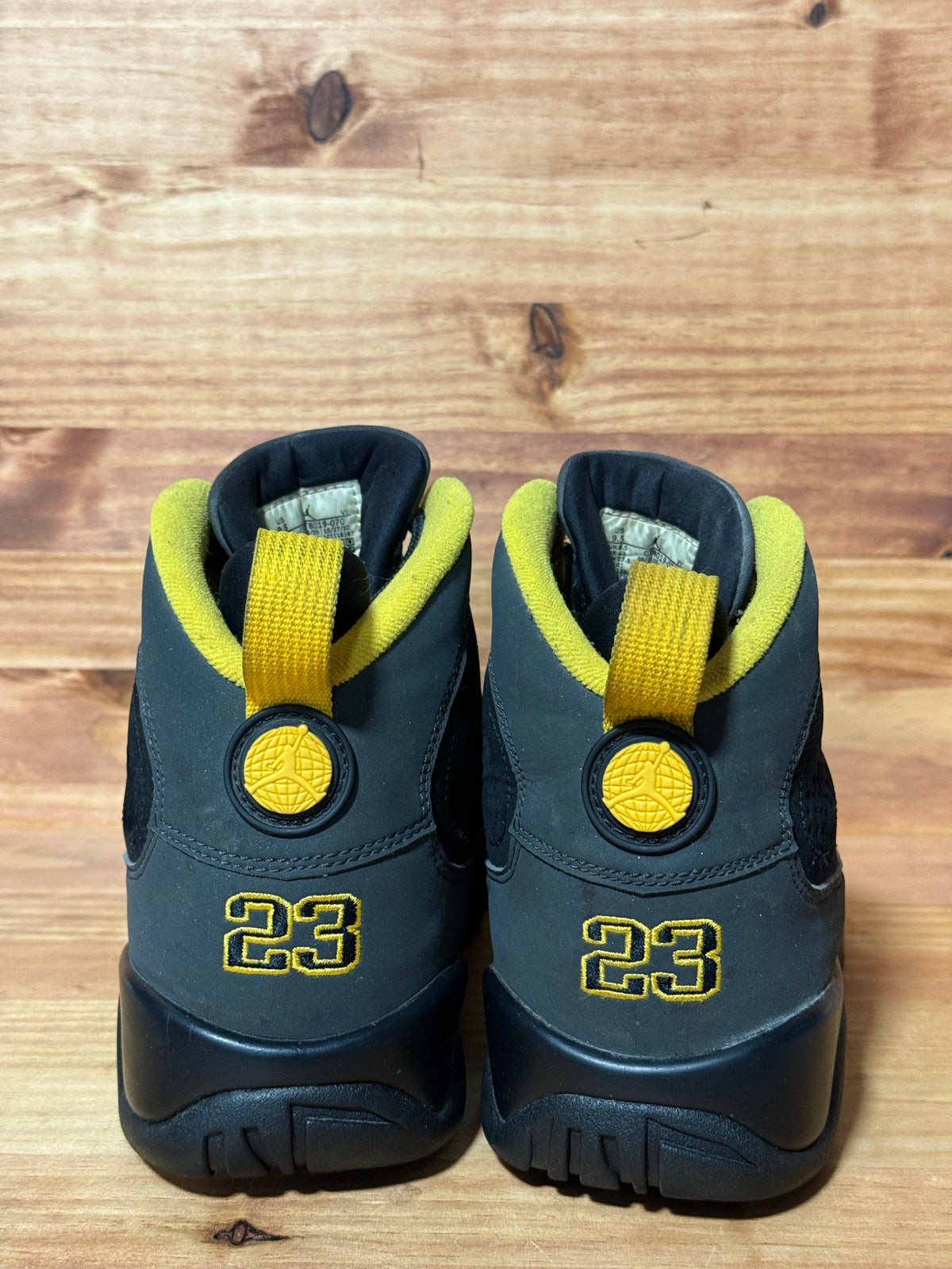 Jordan 9 Retro Dark Charcoal University Gold