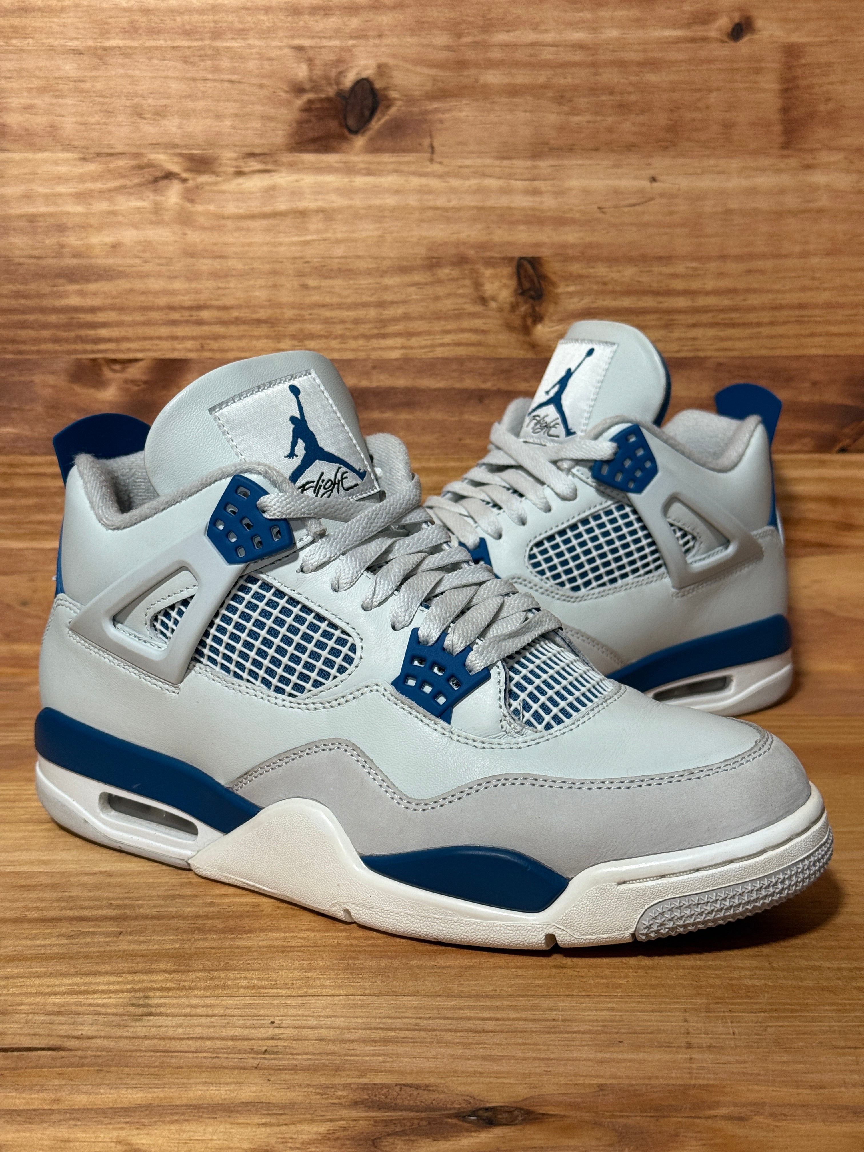 Jordan 4 Retro Military Blue (2024)