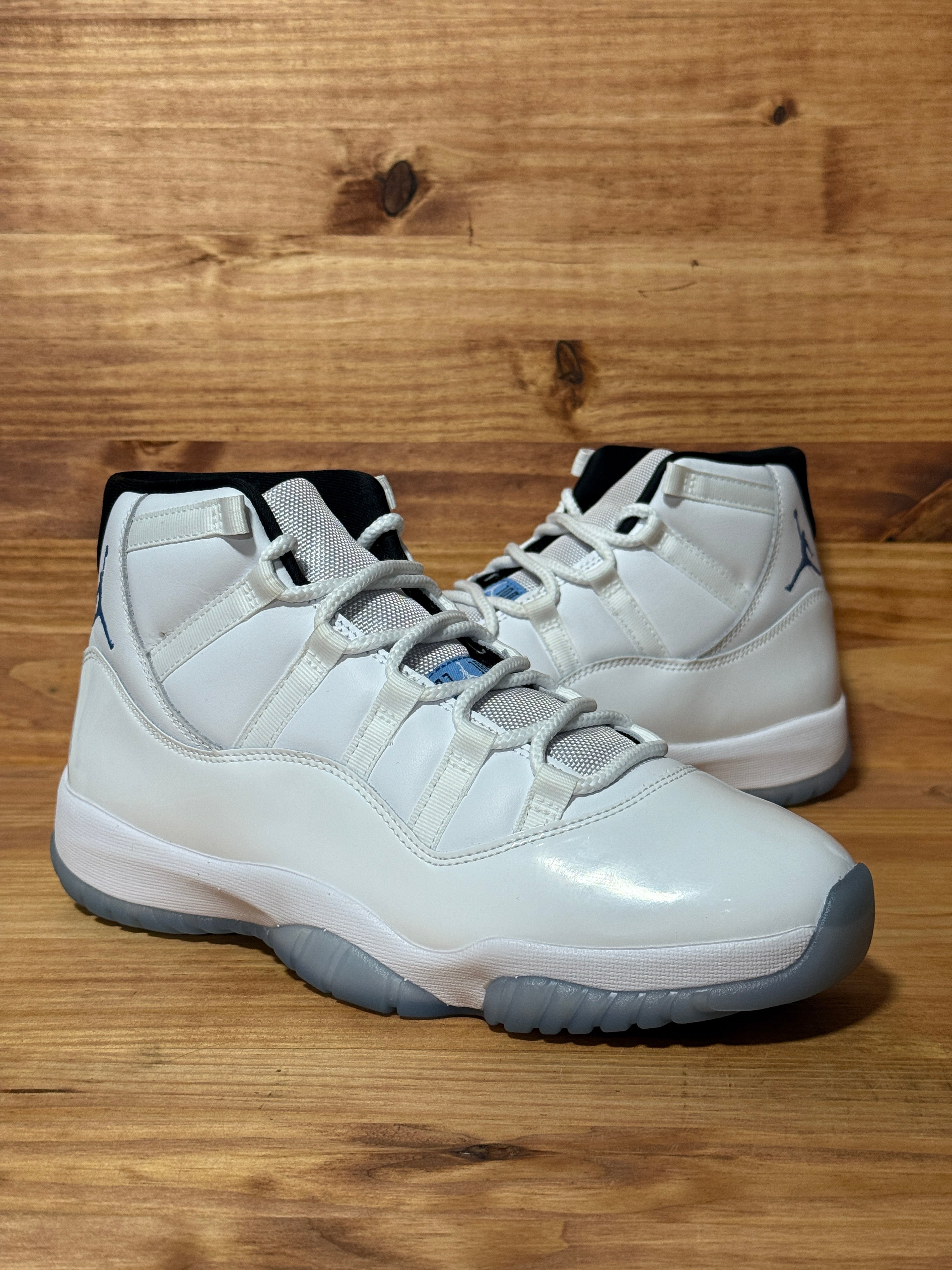Jordan 11 Retro Legend Blue (2024)