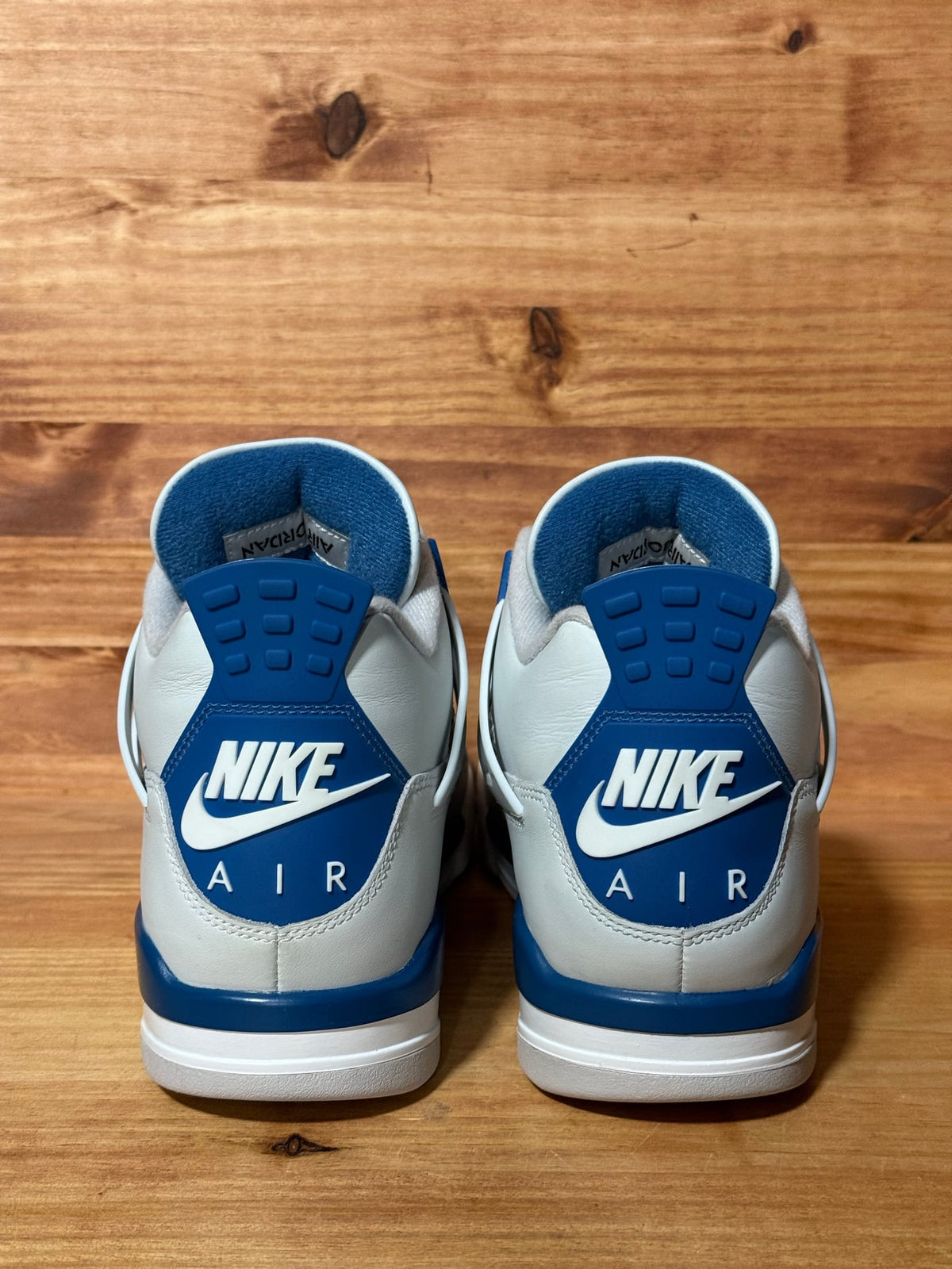 Jordan 4 Retro Military Blue (2024) - Size 10