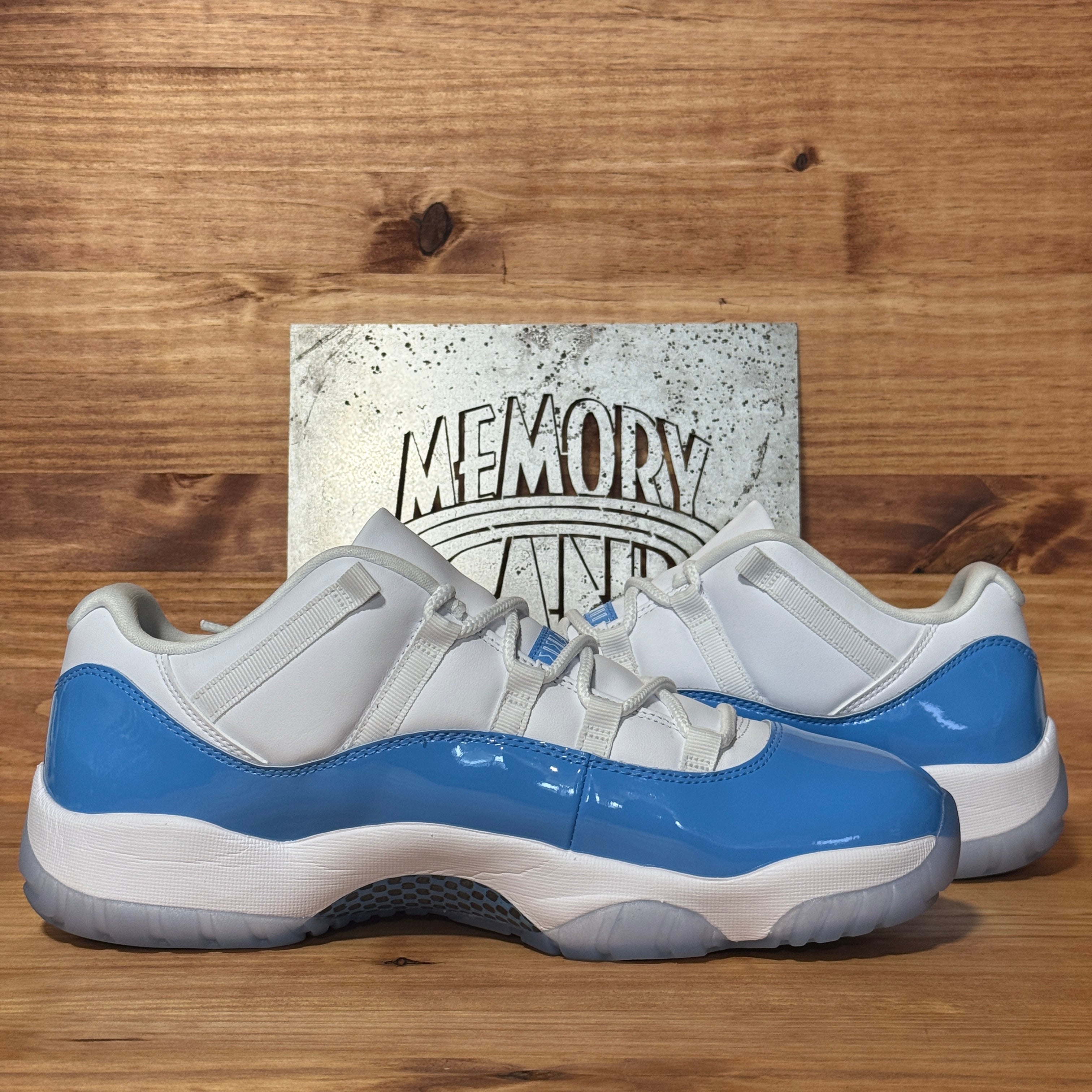 Jordan 11 Retro Low University Blue (2026)