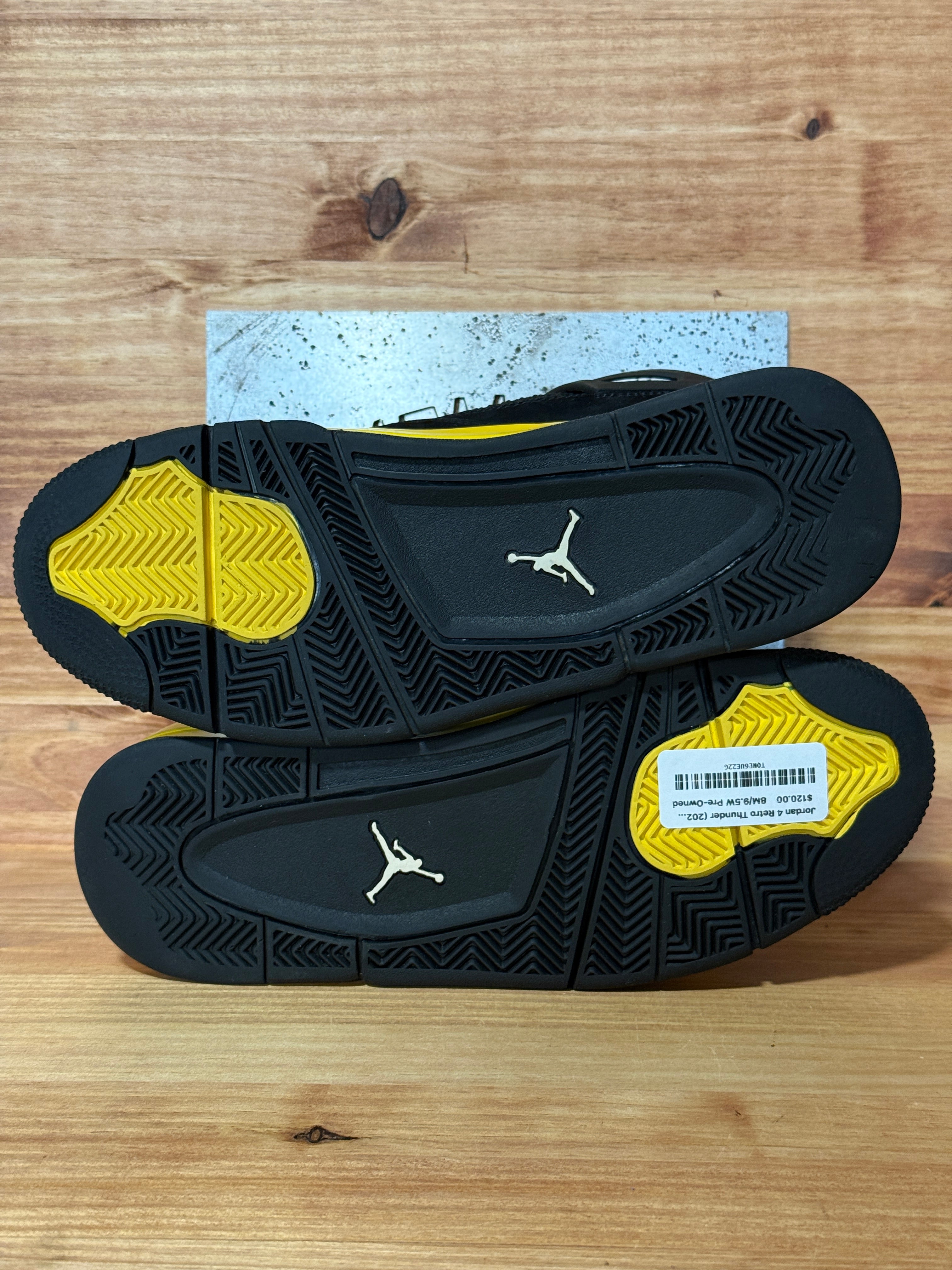 Jordan 4 Retro Thunder (2023)