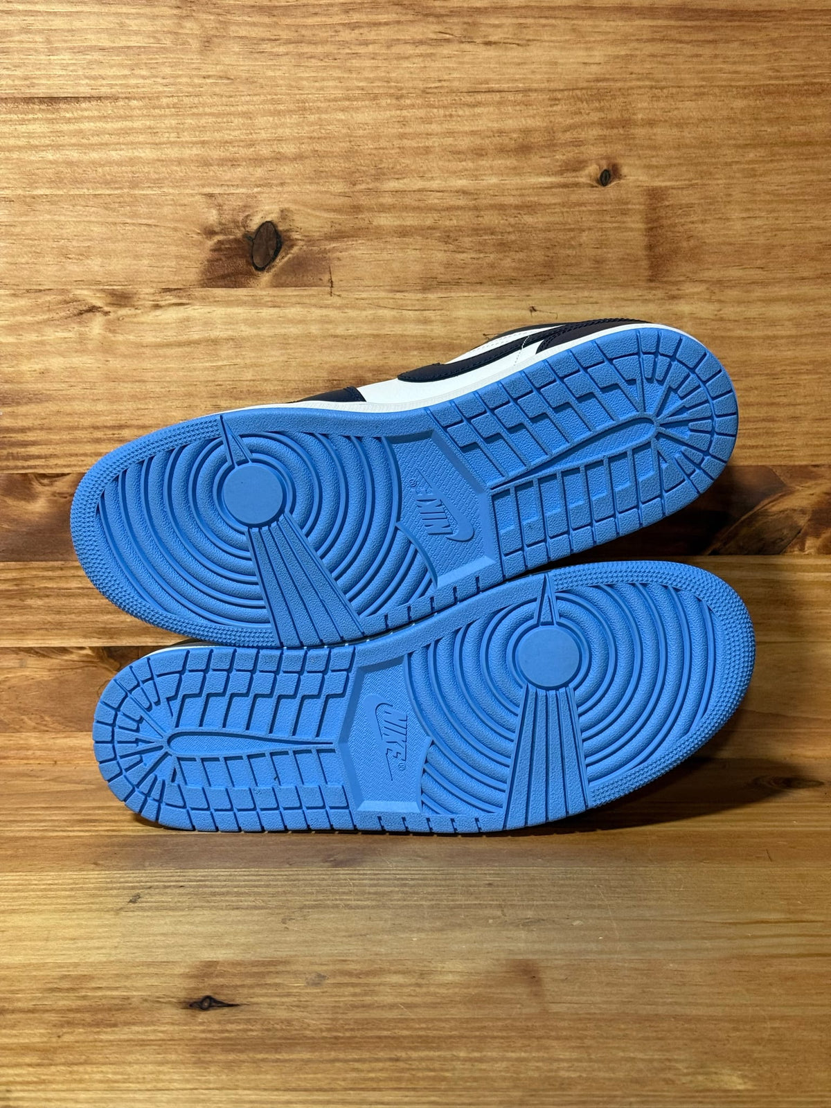 Jordan 1 Low Midnight Navy University Blue - 11