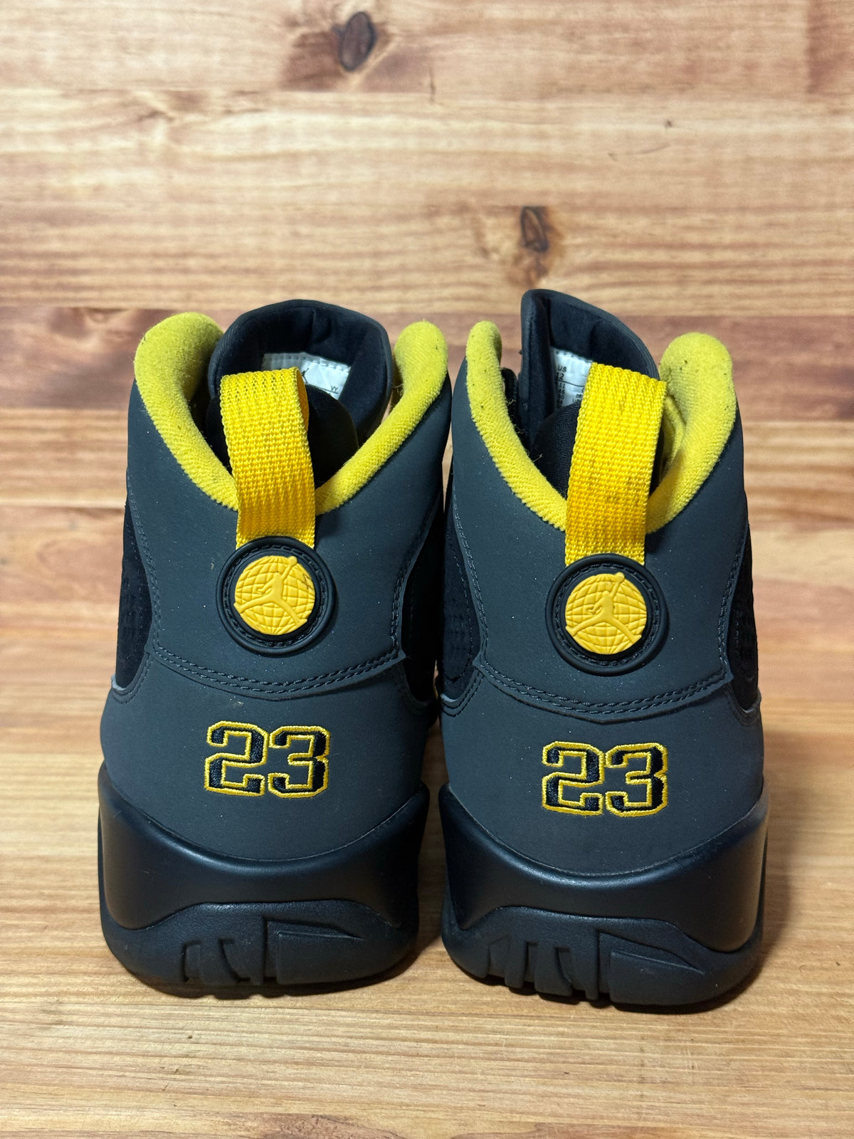 Jordan 9 Retro Dark Charcoal University Gold