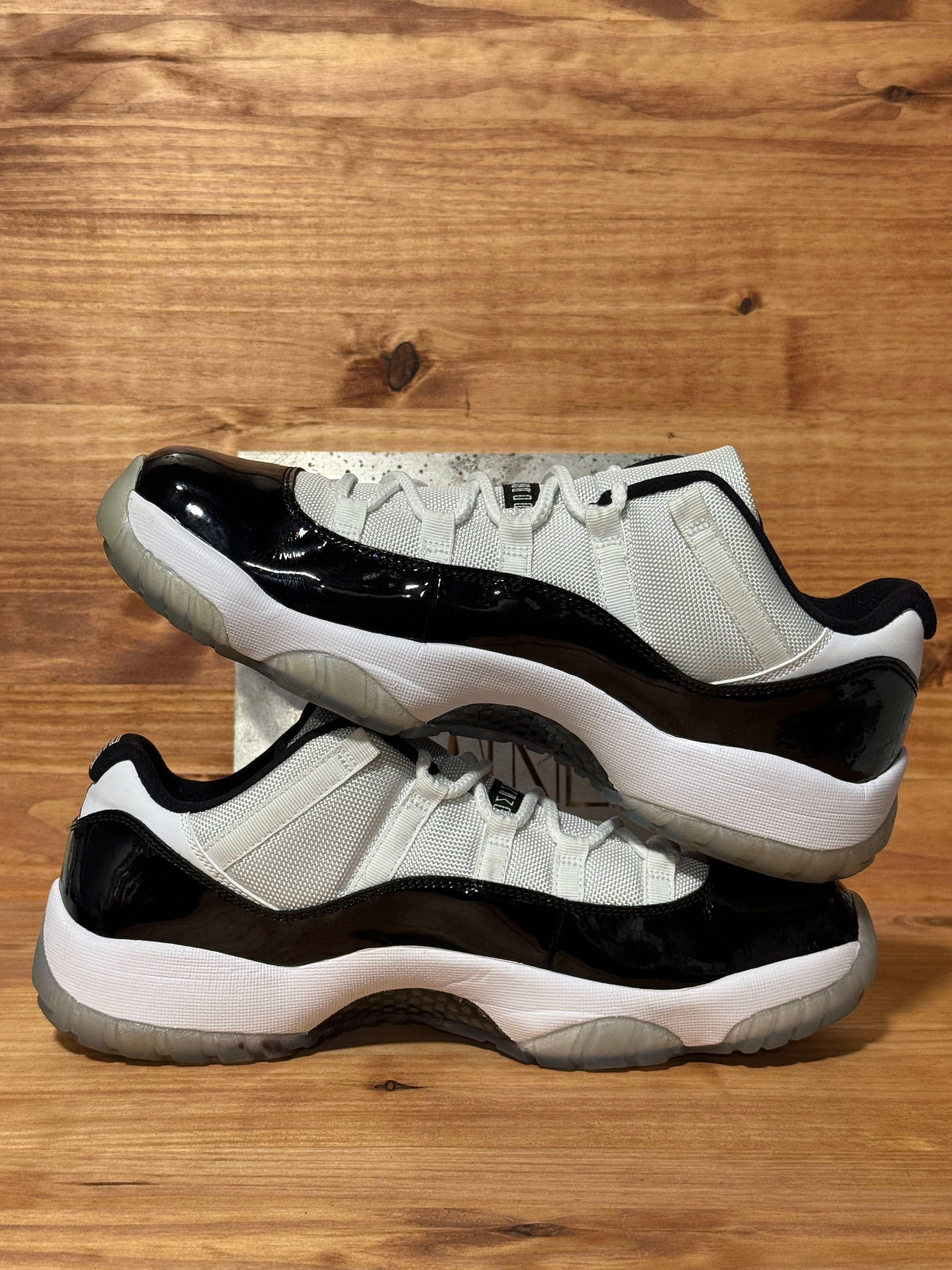 Jordan 11 Retro Low Concord