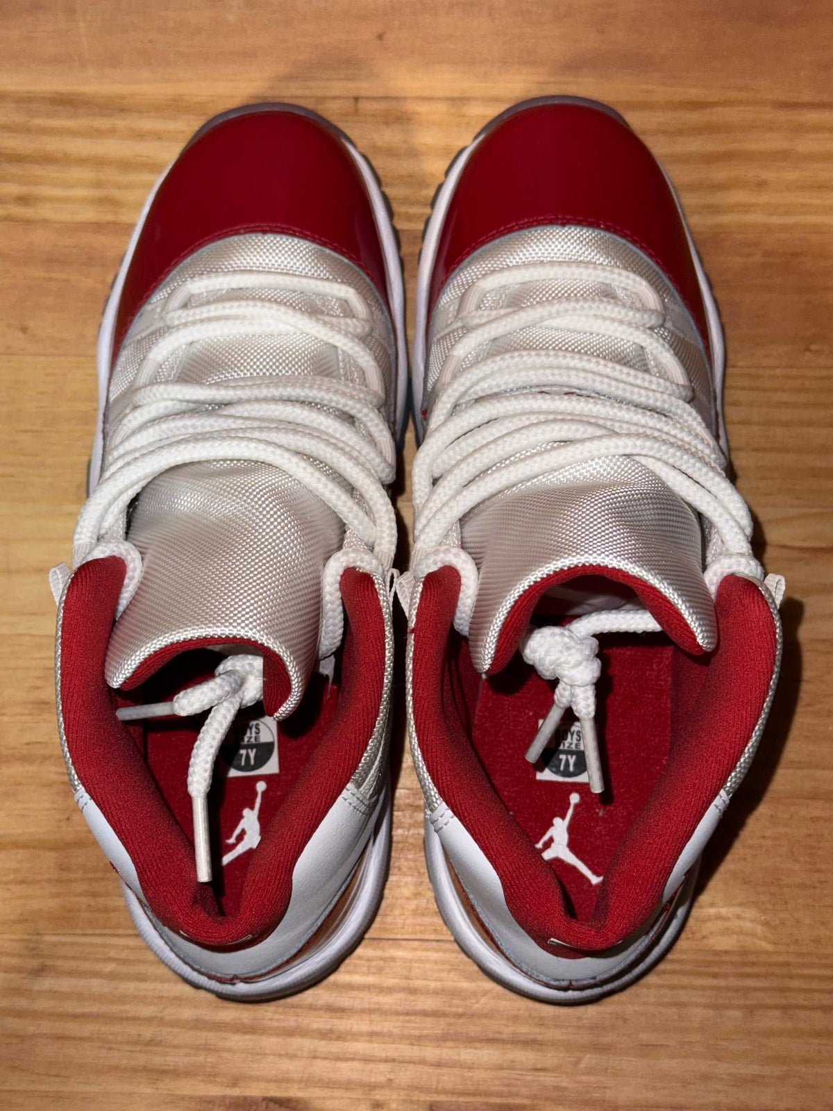 Jordan 11 Retro Cherry (2022) (GS) - Size 7Y
