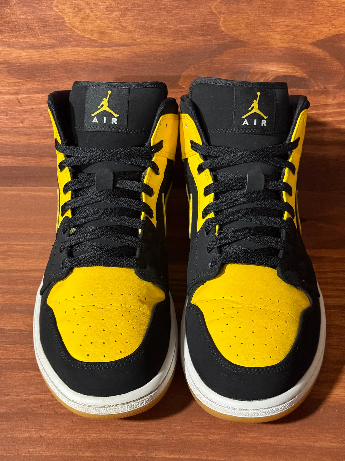 Jordan 1 Retro Mid New Love (2017)