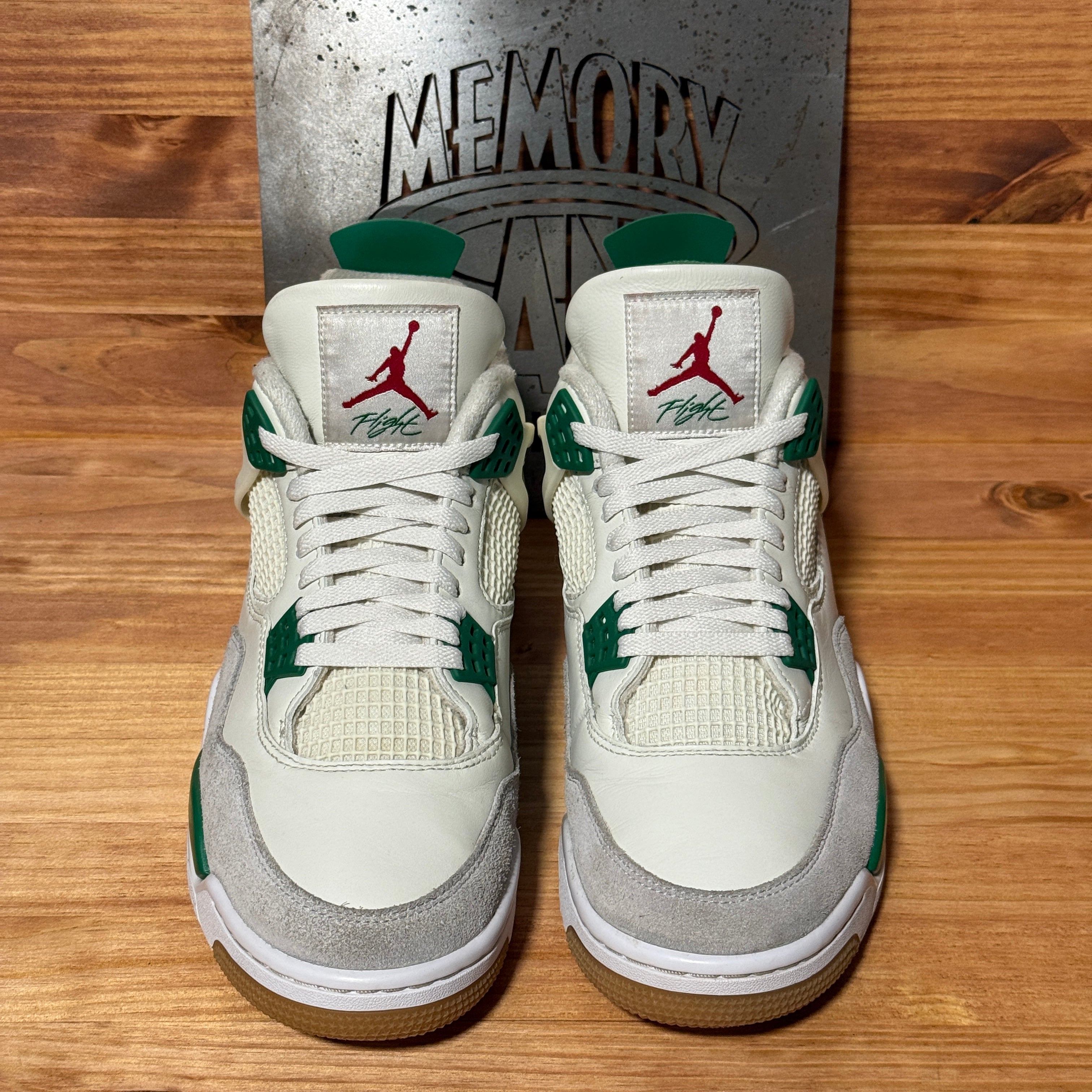 Jordan 4 Retro SB Pine Green
