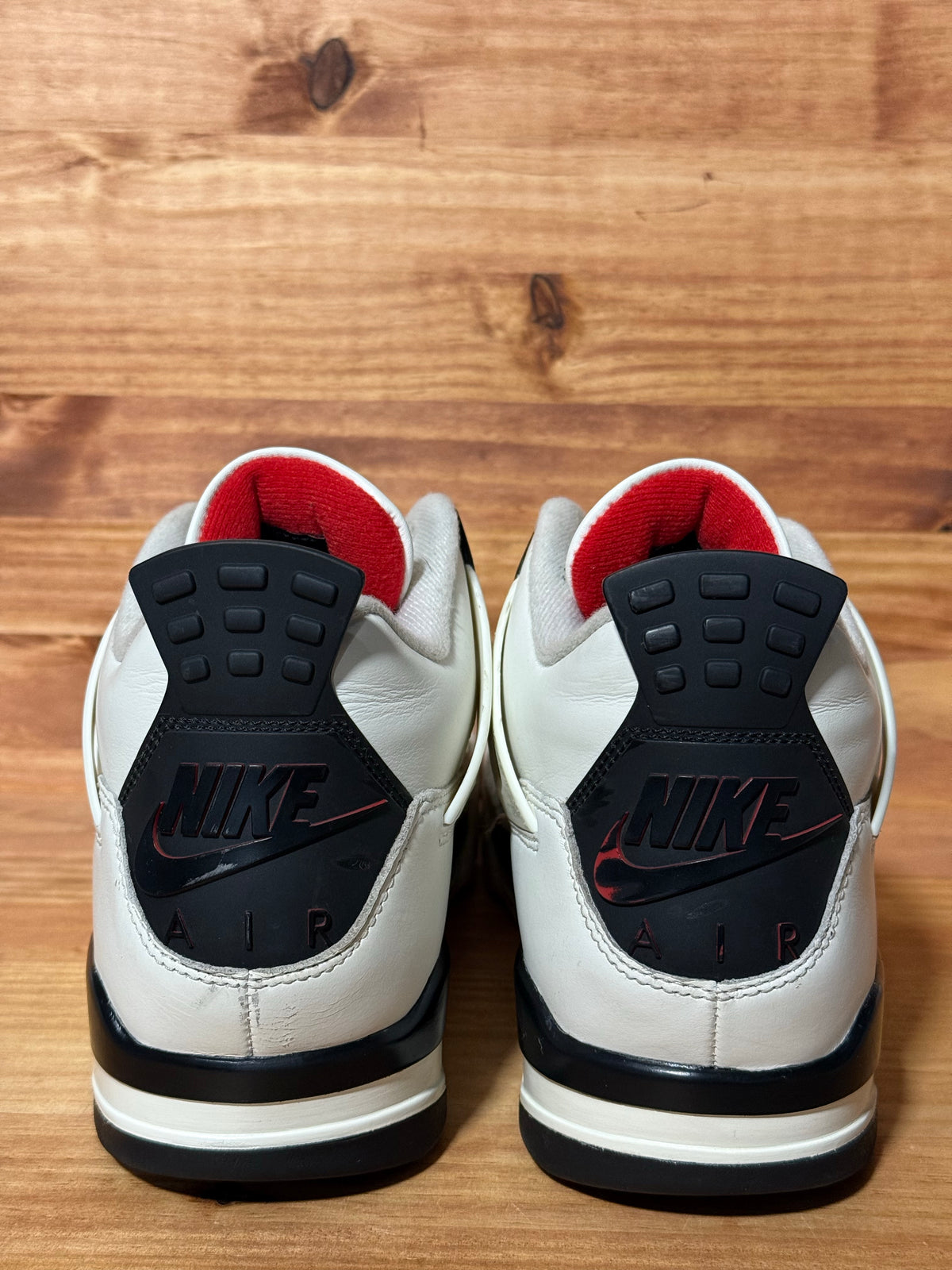 Jordan 4 Retro OG Flight Club