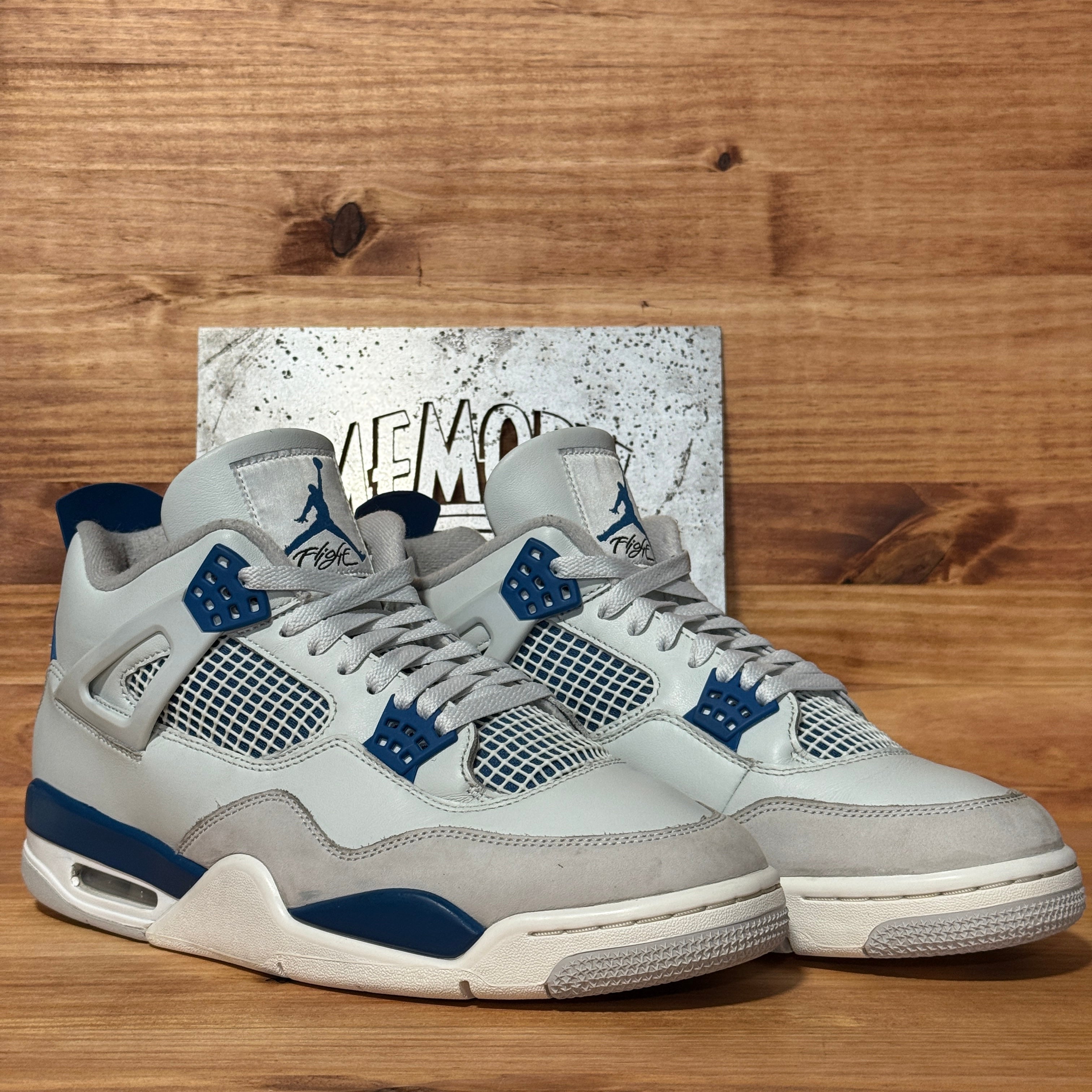 Jordan 4 Retro Military Blue (2024)