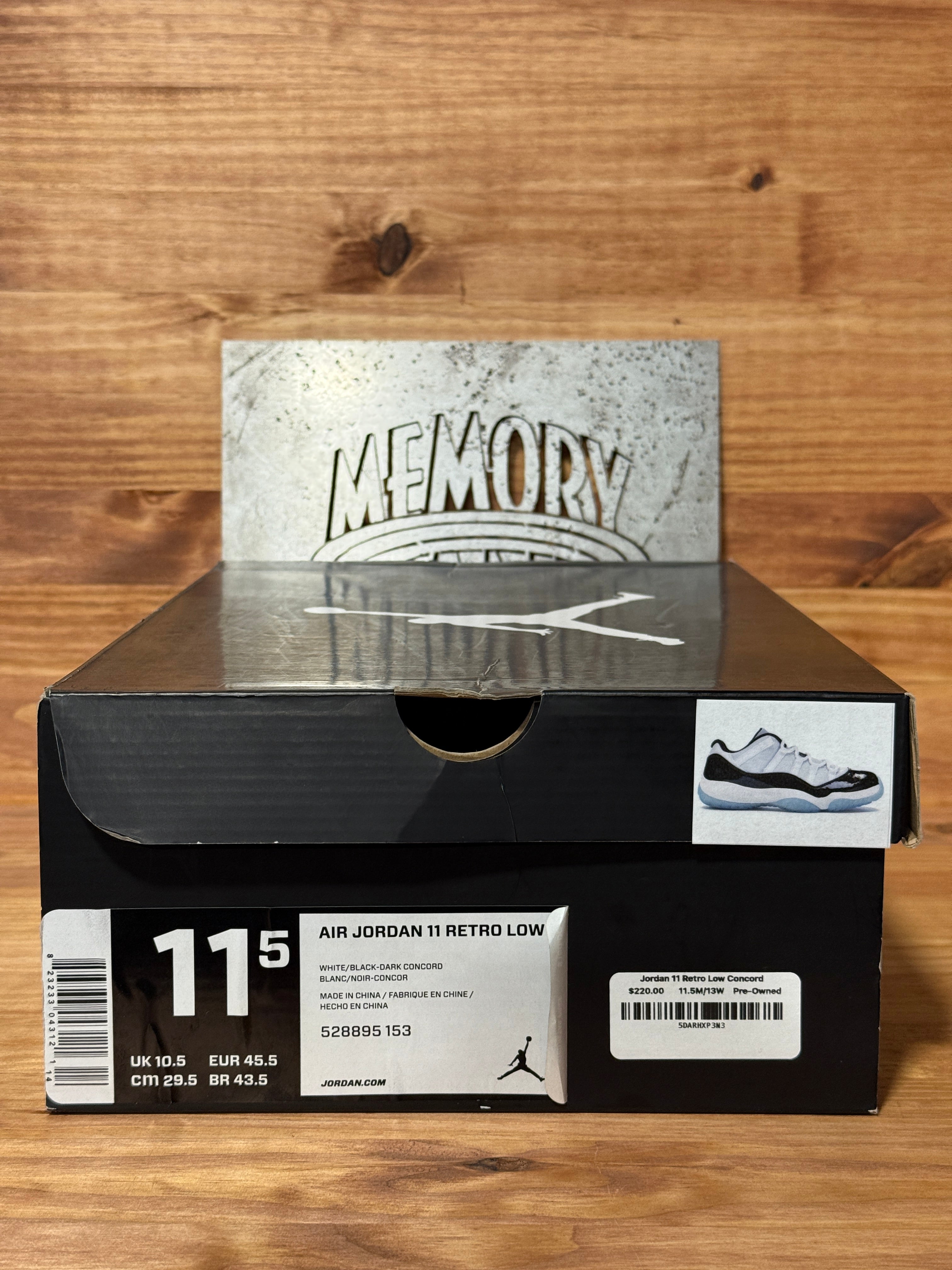 Jordan 11 Retro Low Concord