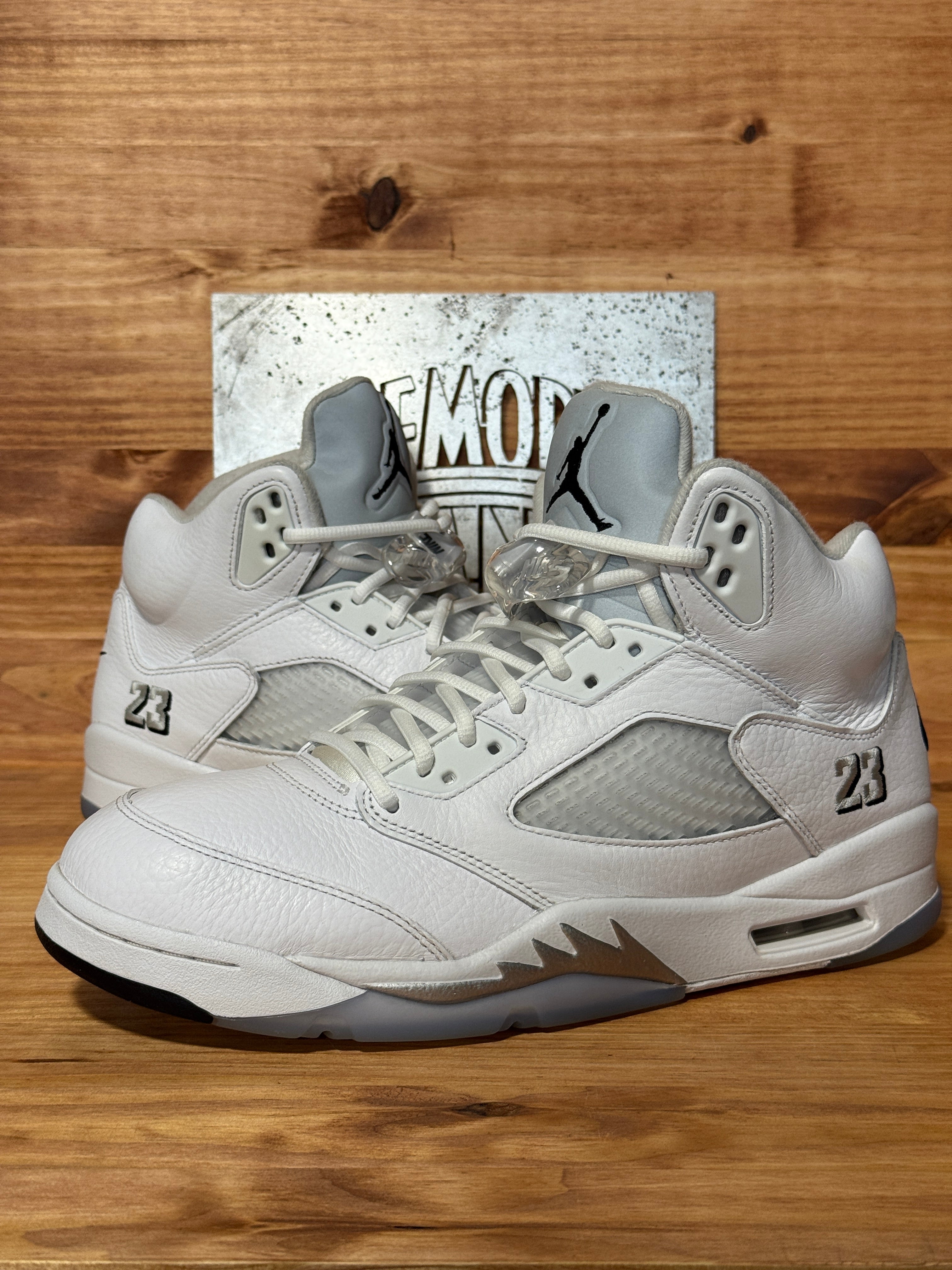 Jordan 5 Retro White Metallic (2026)