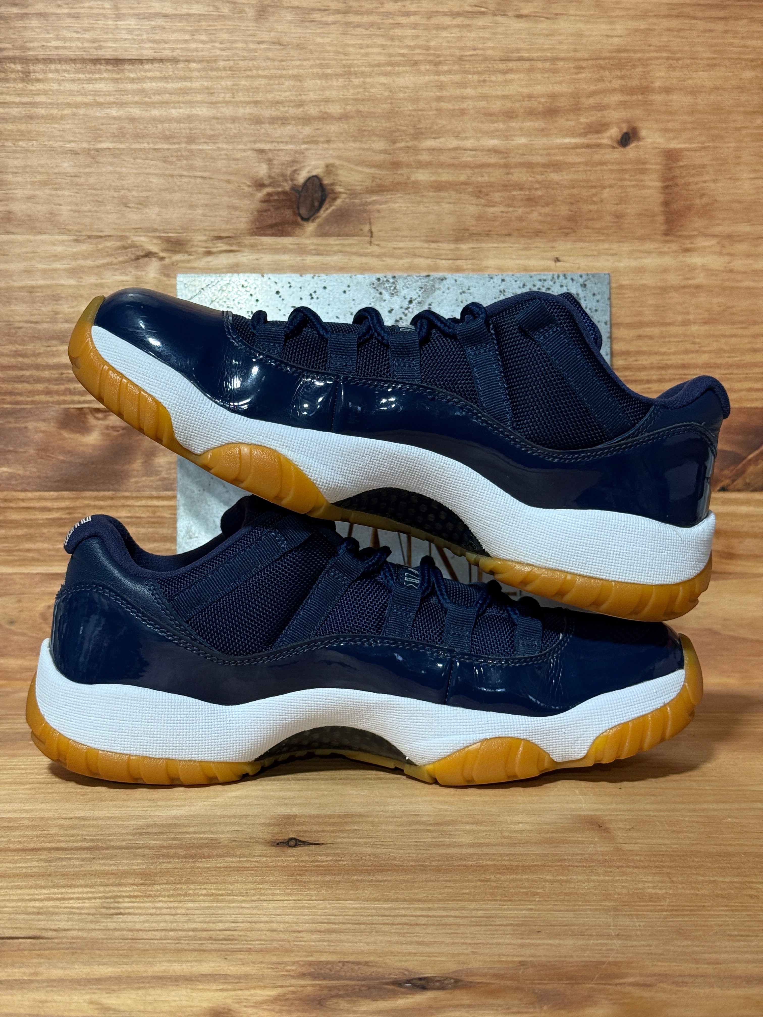Jordan 11 Retro Low Midnight Navy
