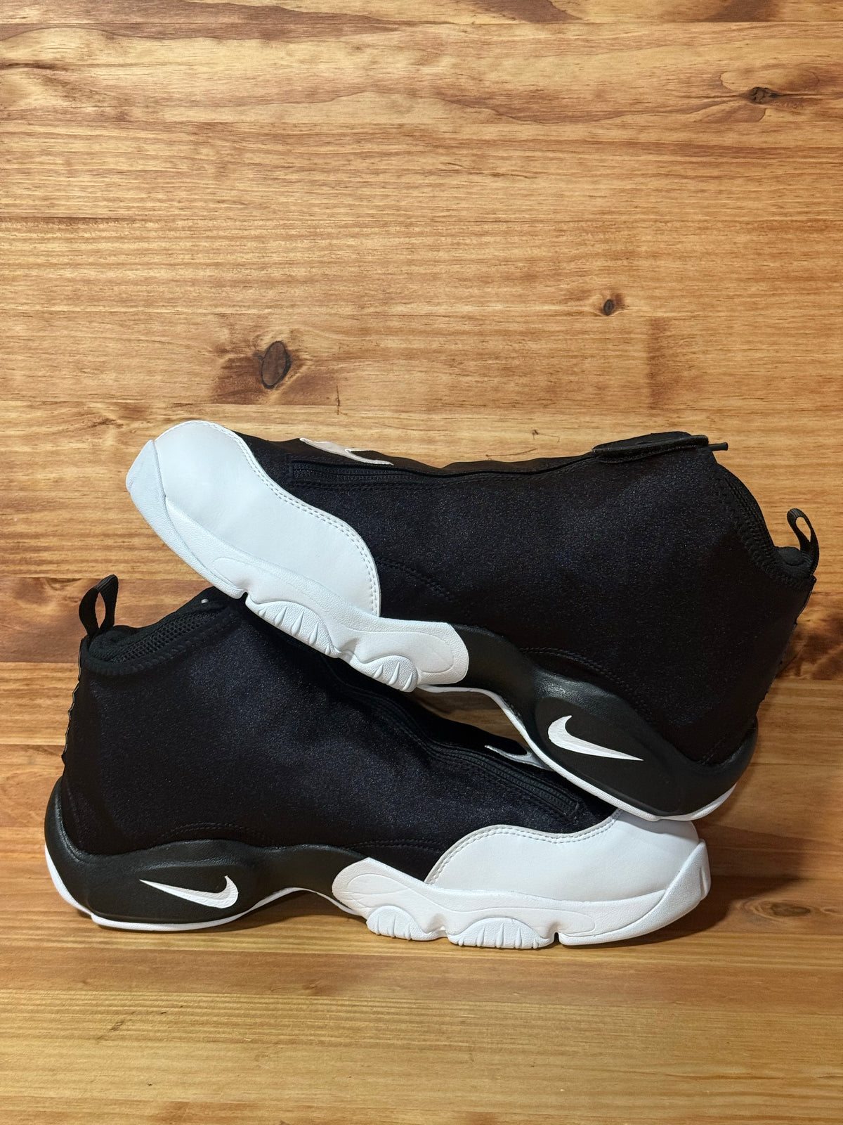 Nike Air Zoom Flight The Glove Black White OG (2026)