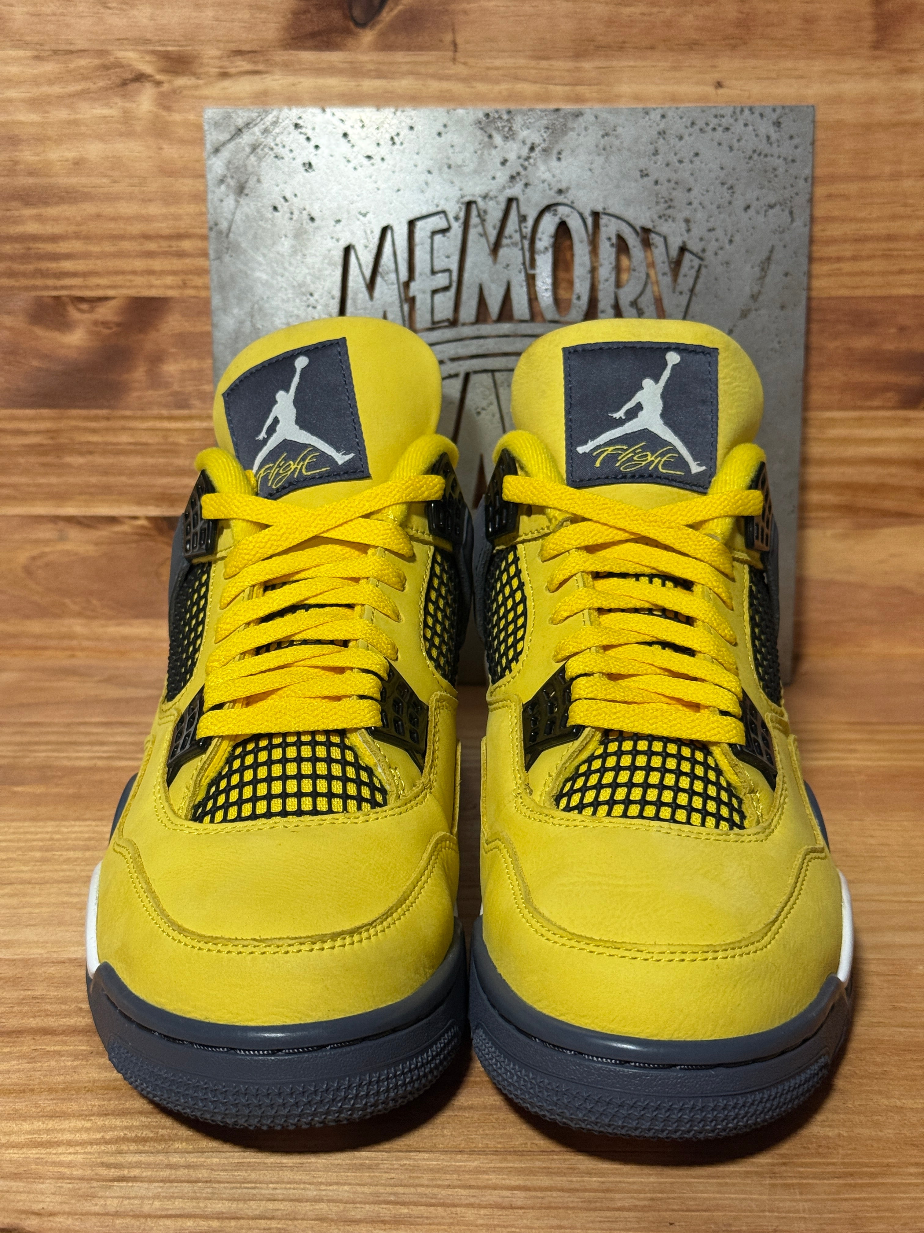 Jordan 4 Retro Lightning (2021)