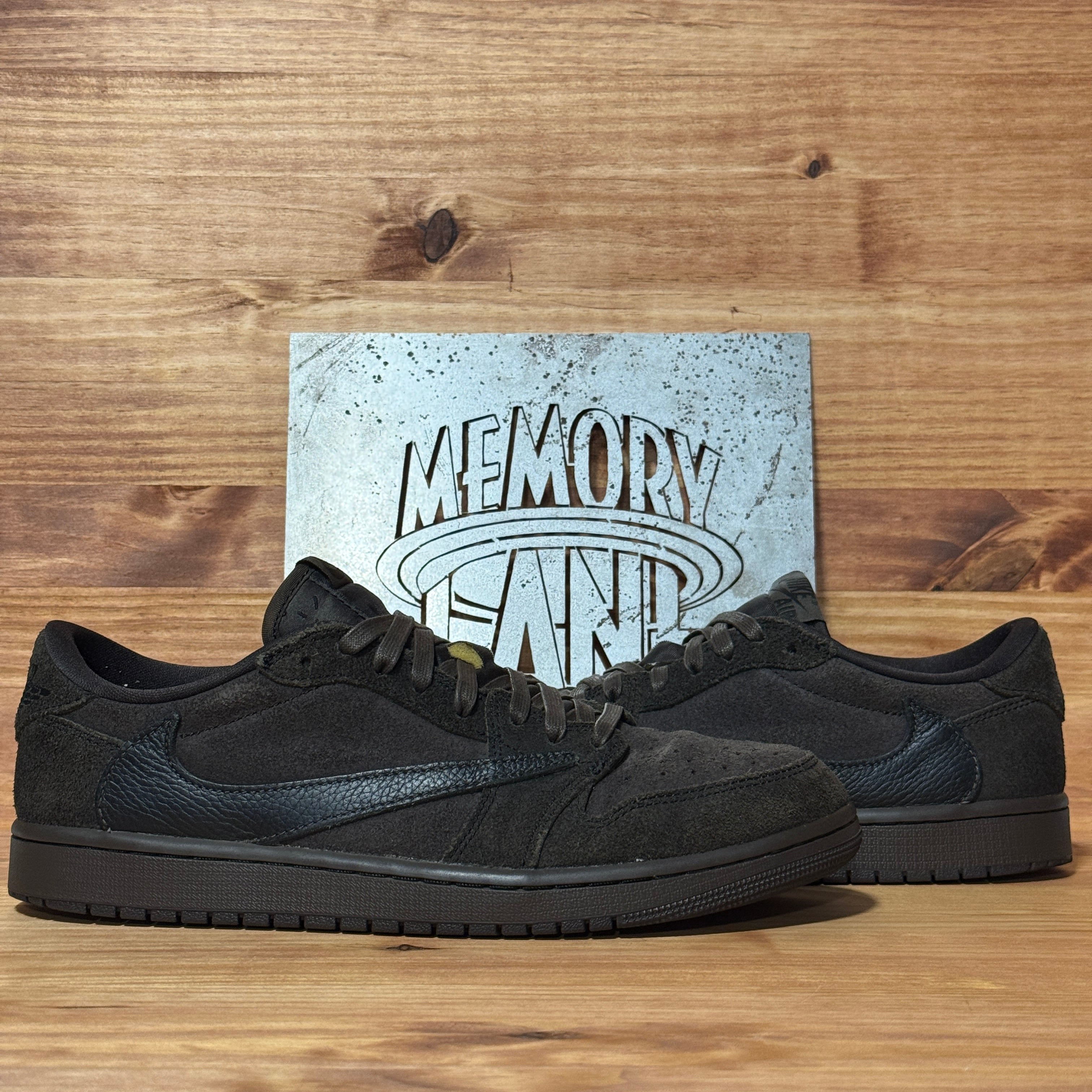 Jordan 1 Retro Low OG SP Travis Scott Velvet Brown