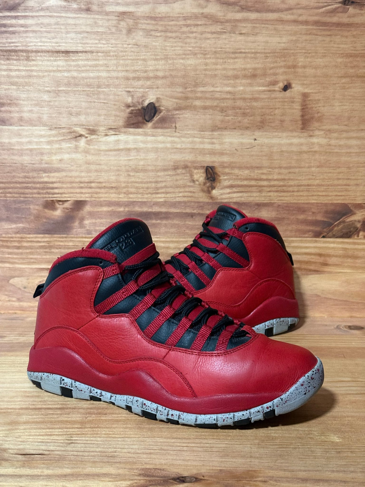 Jordan 10 Retro Bulls Over Broadway - Size 9.5