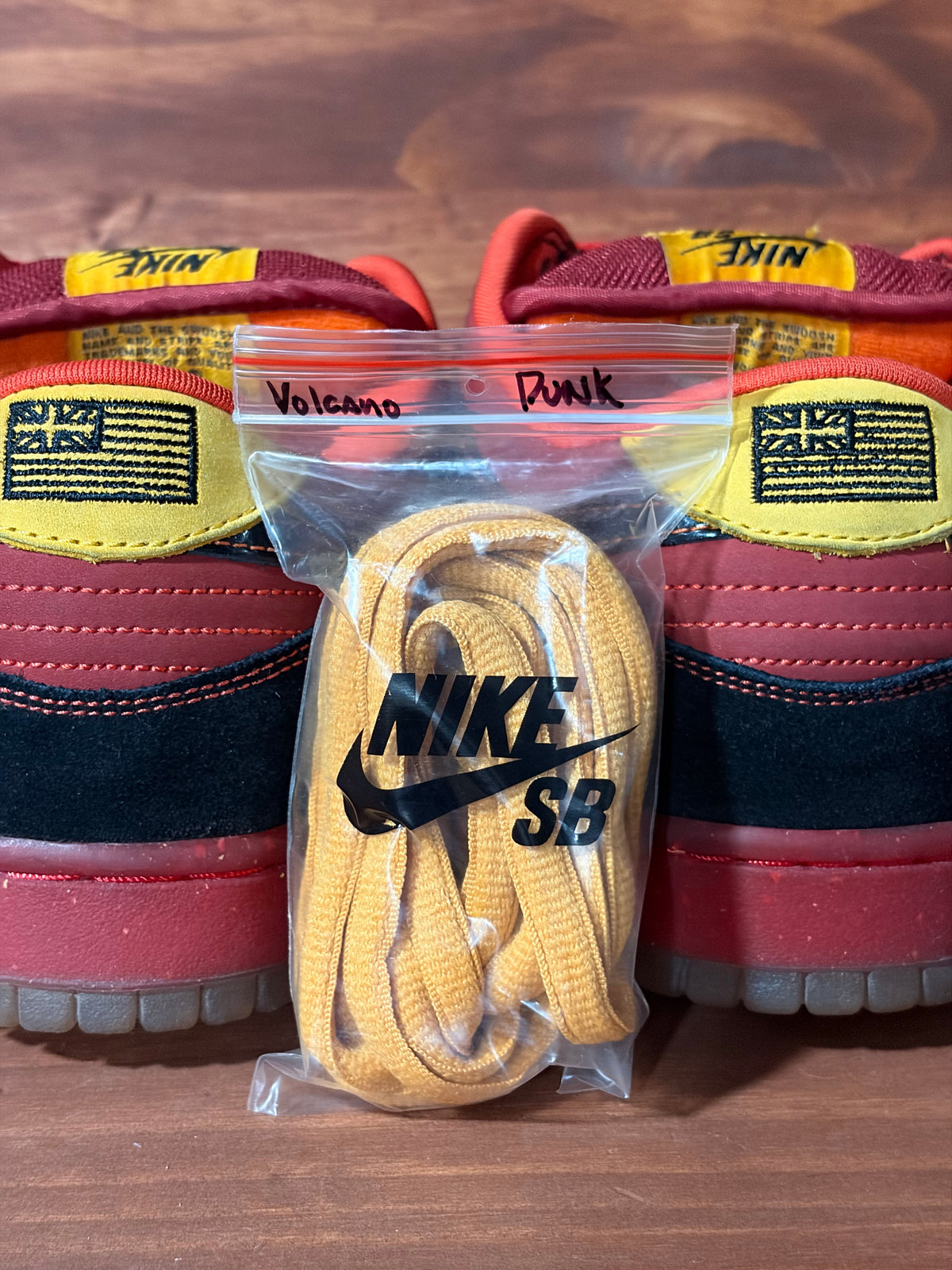Nike SB Dunk Low Hawaii