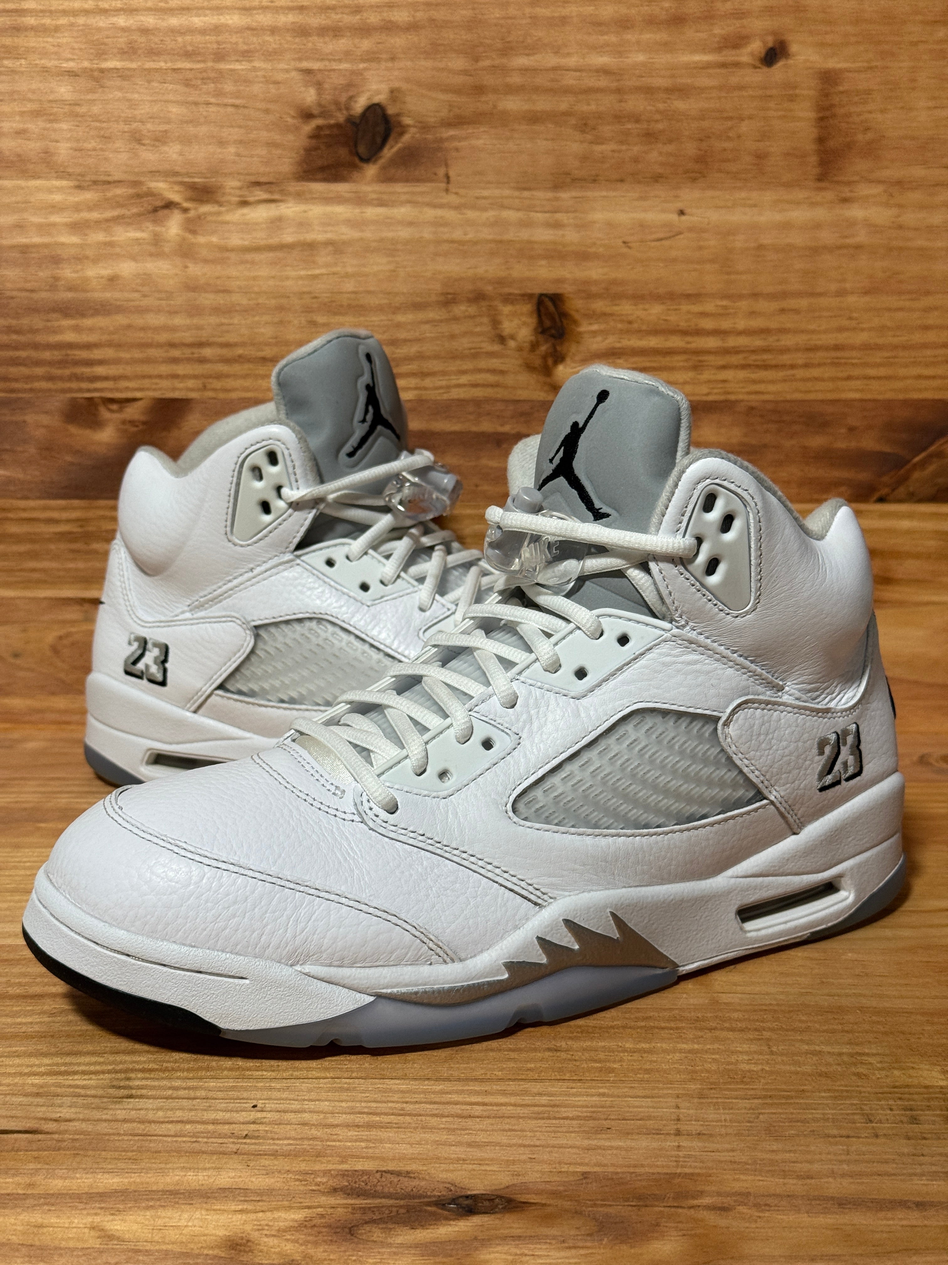 Jordan 5 Retro White Metallic (2026)