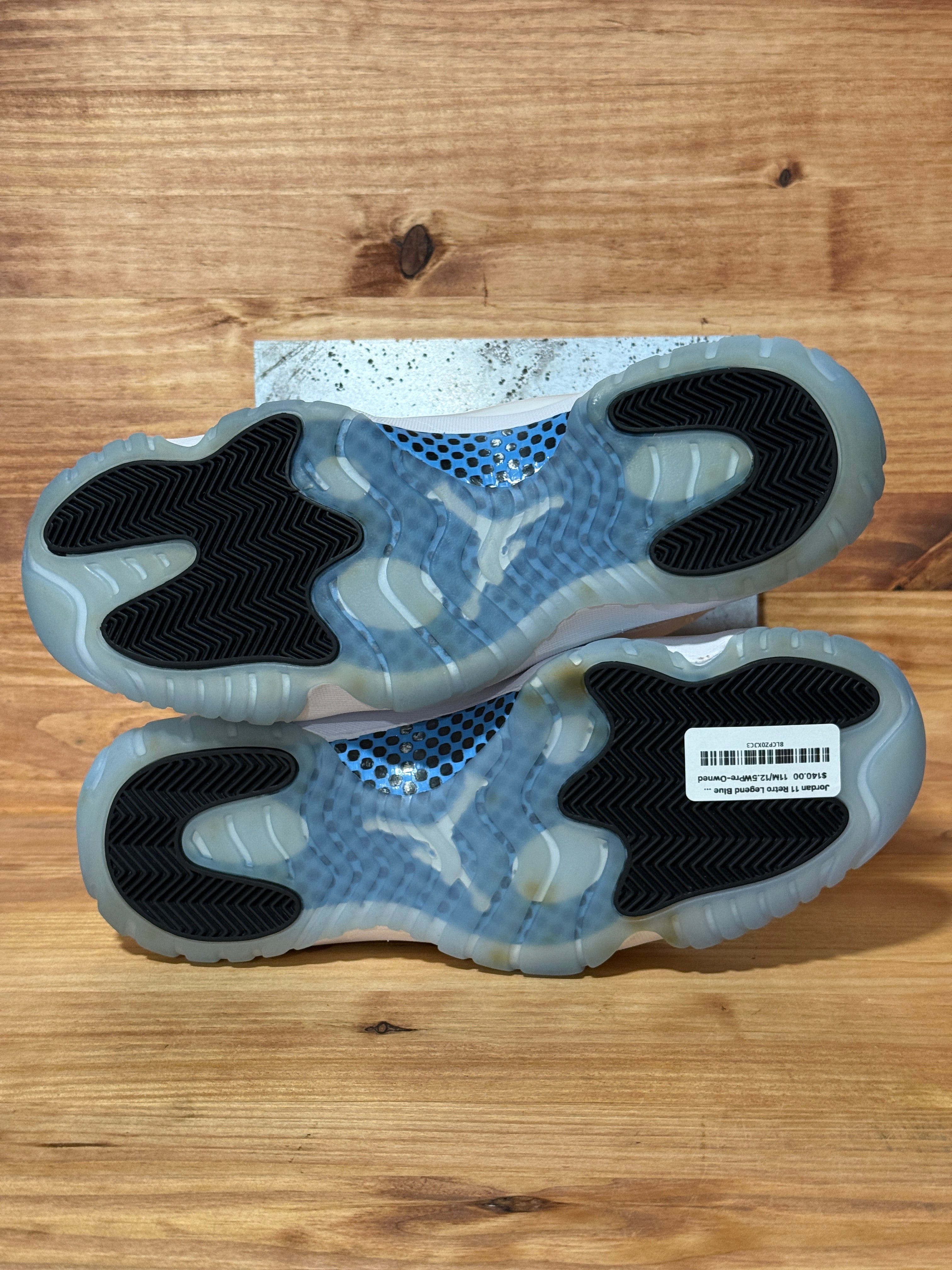 Jordan 11 Retro Legend Blue (2024)