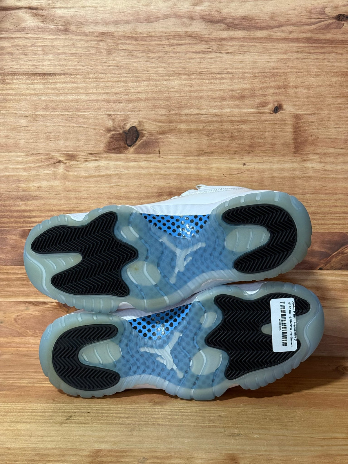 Jordan 11 Retro Legend Blue (2024) - Size 9.5