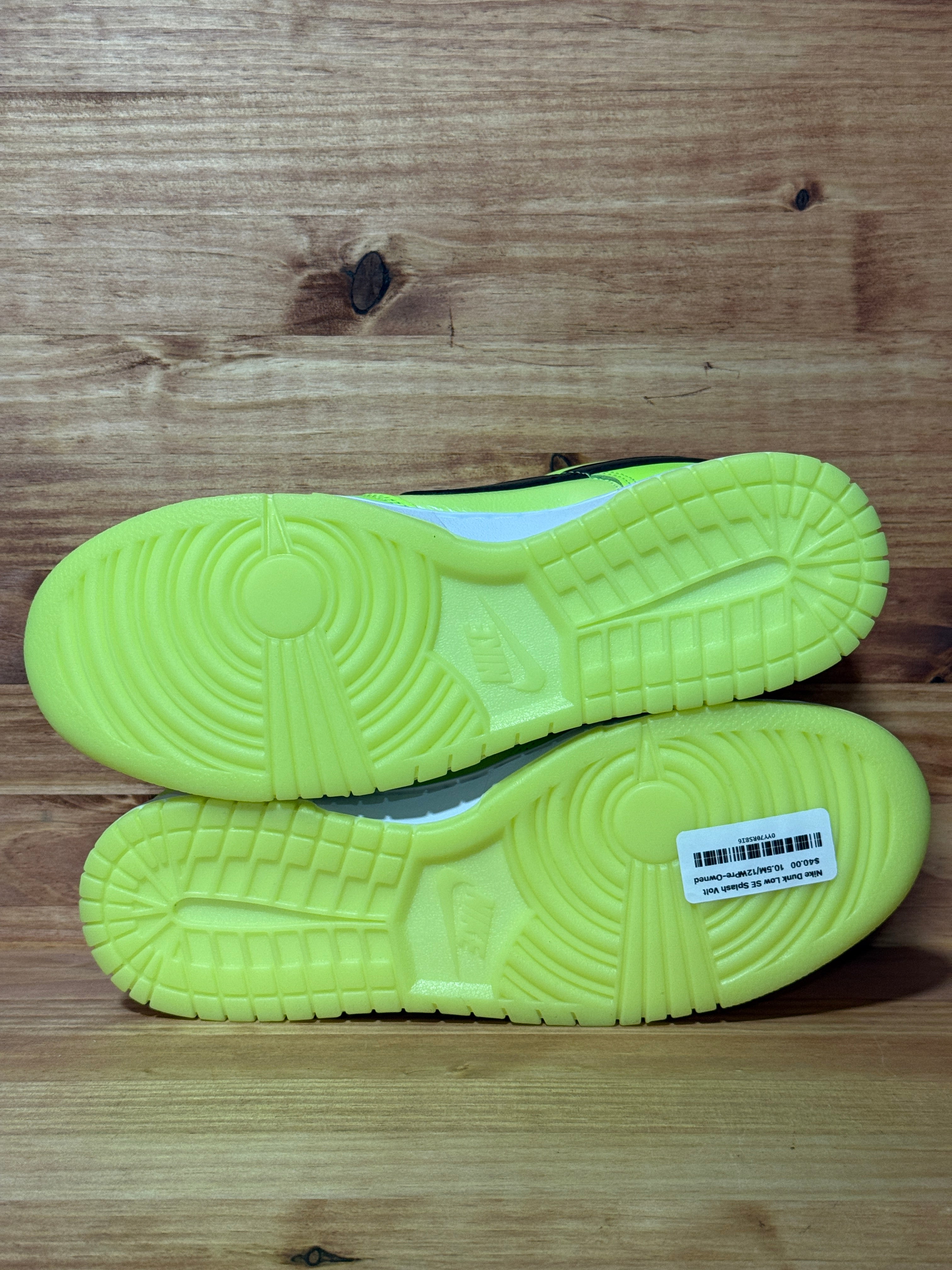 Nike Dunk Low SE Splash Volt