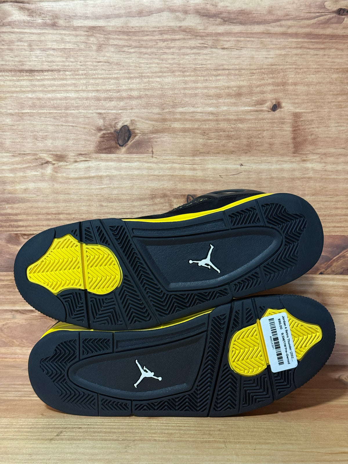 Jordan 4 Retro Thunder (2023)