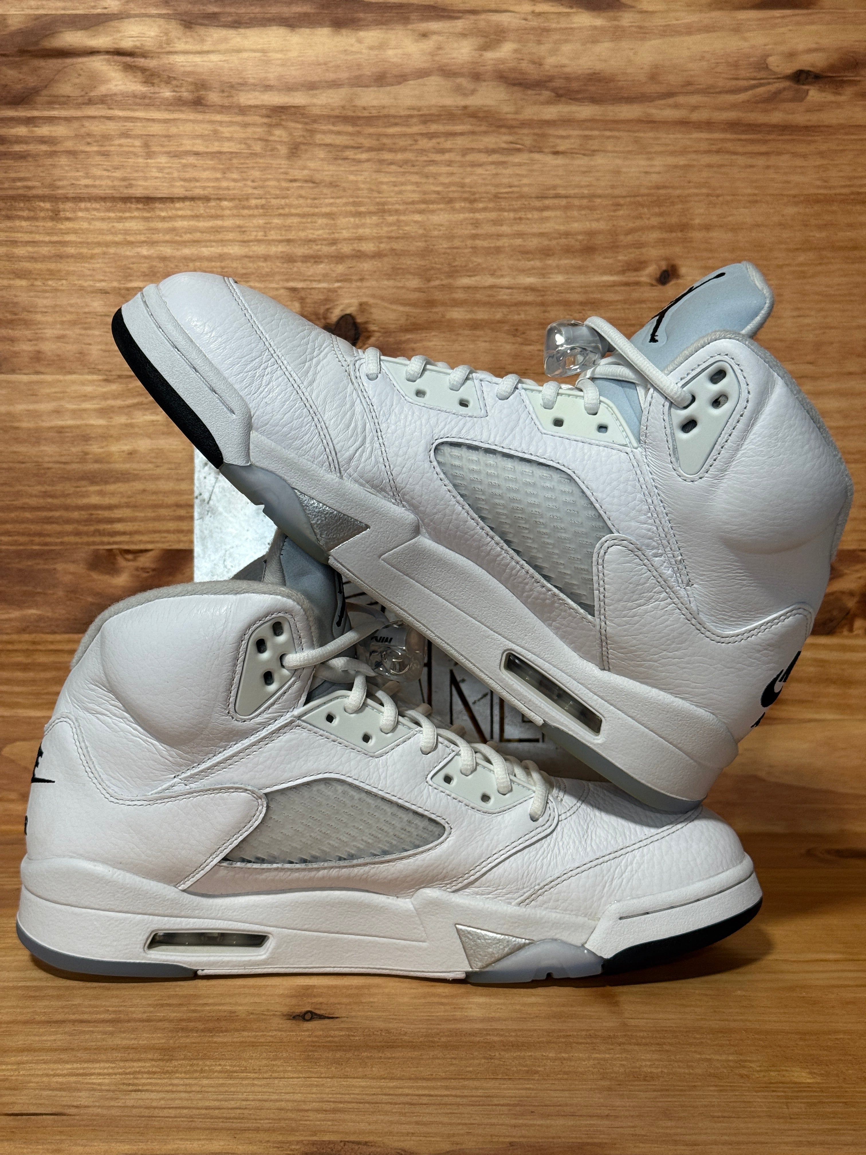 Jordan 5 Retro White Metallic (2026)