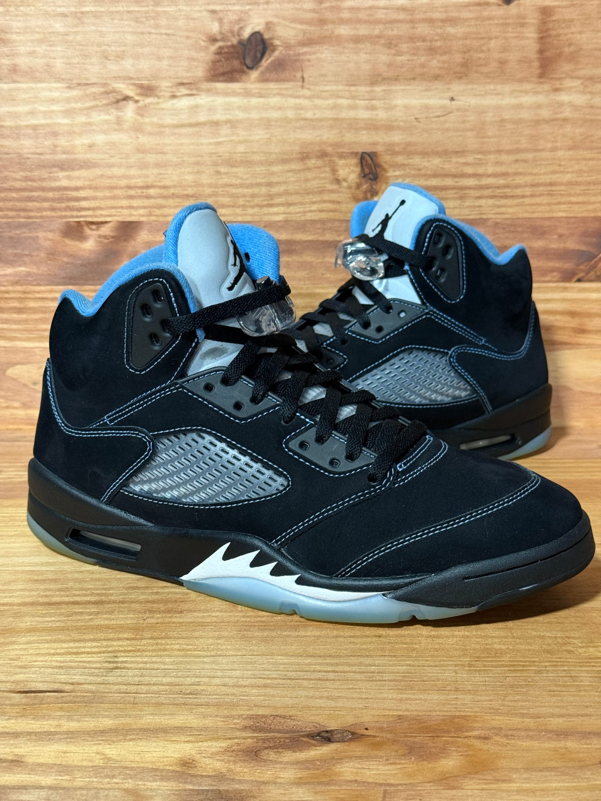 Jordan 5 Retro Black University Blue (2026) - Size 11.5