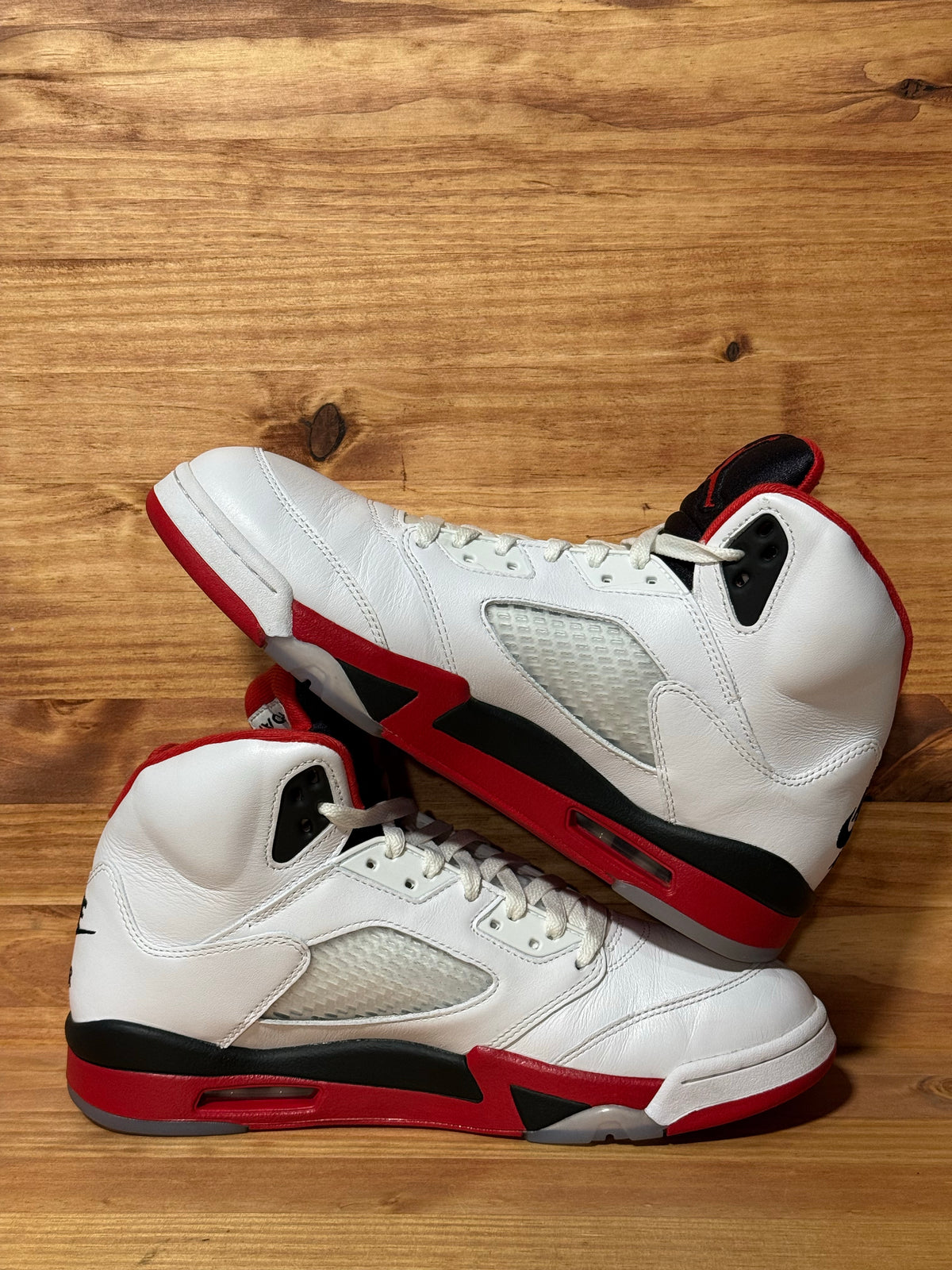 Jordan 5 Retro Fire Red Black Tongue (2025)