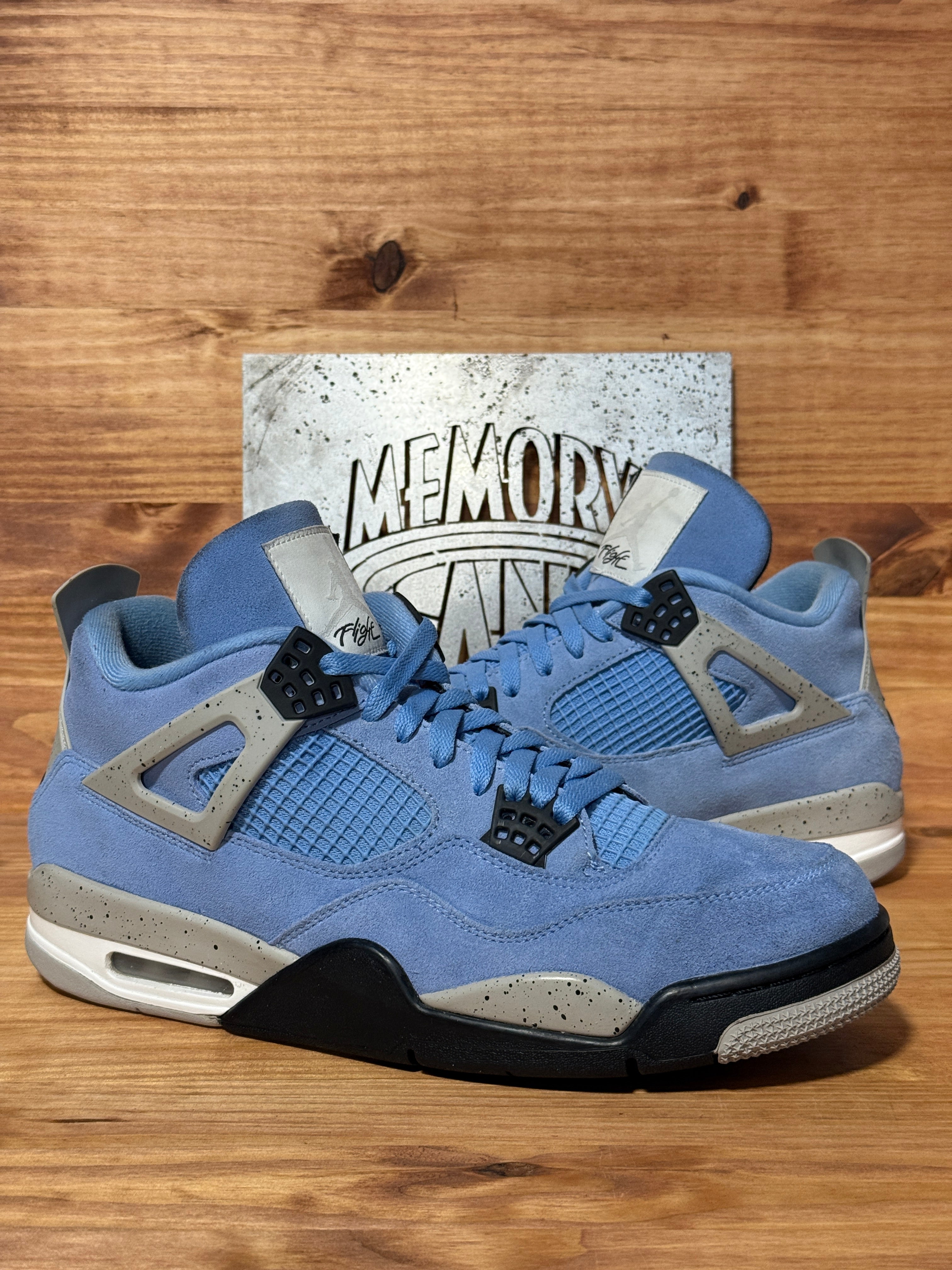 Jordan 4 Retro University Blue