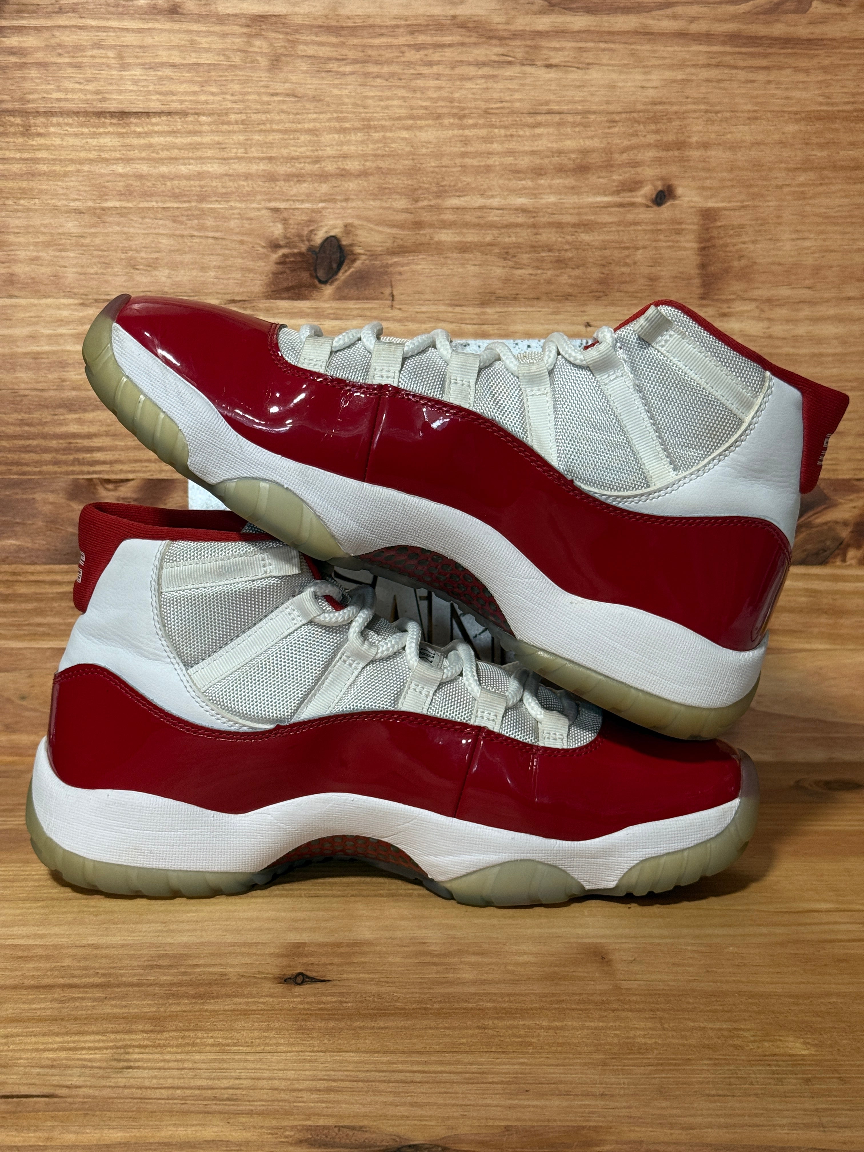 Jordan 11 Retro Cherry (2022)