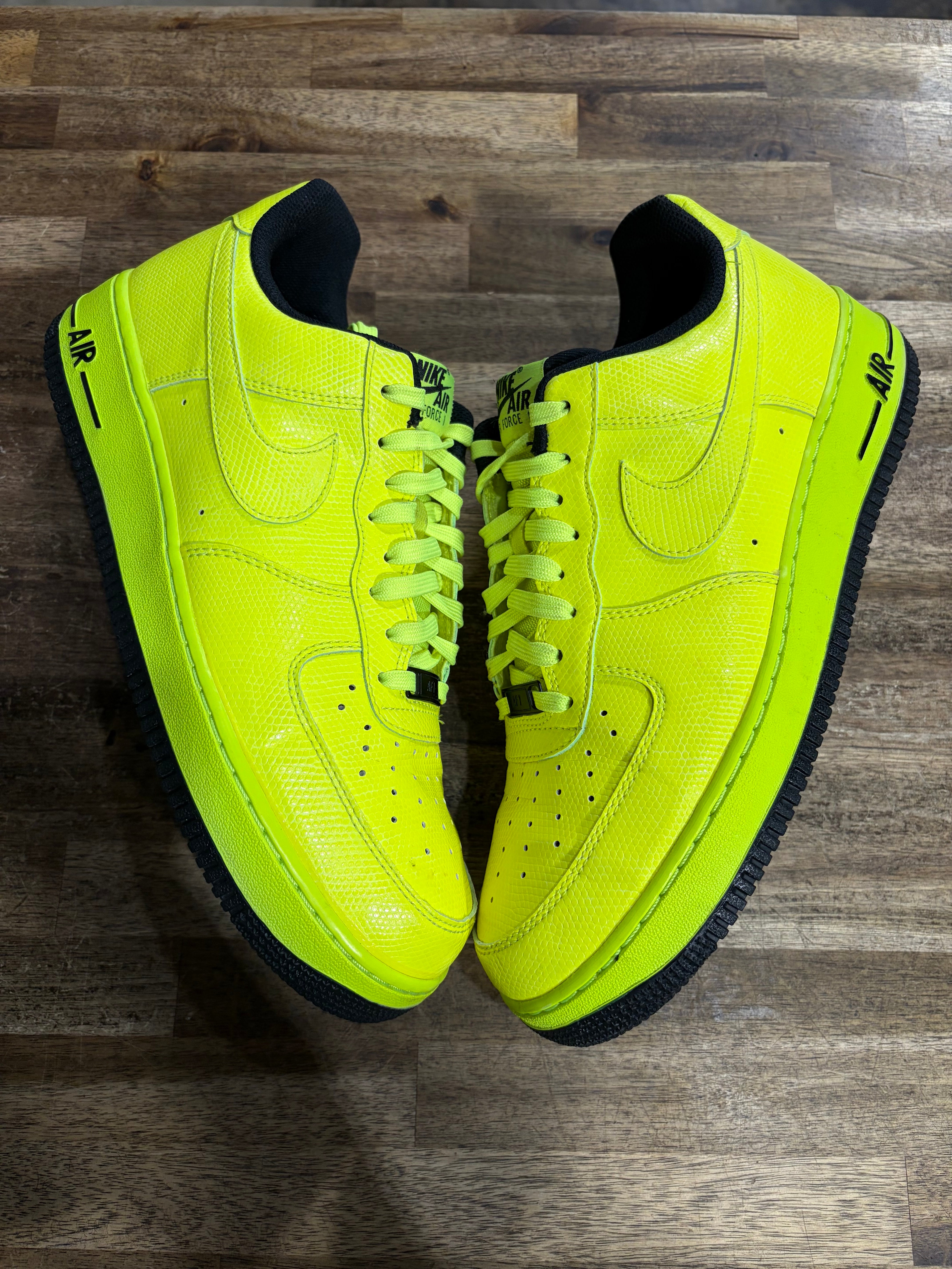 Air Force 1 Volt
