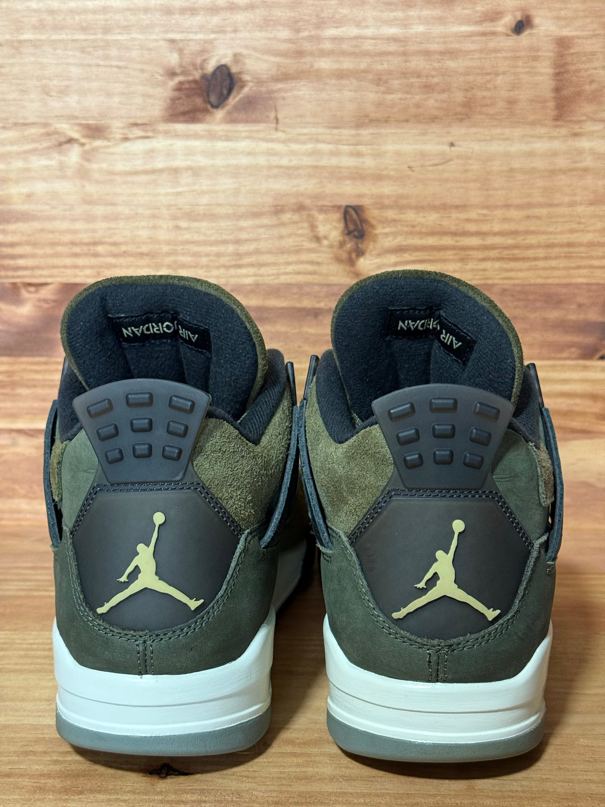 Jordan 4 Retro SE Craft Medium Olive