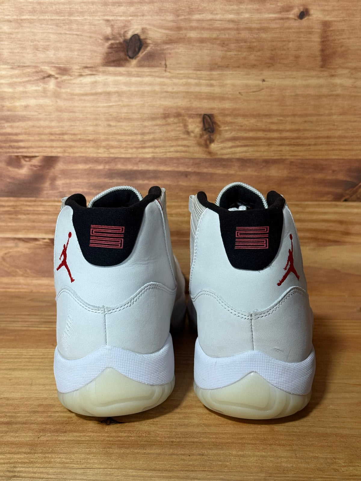 Jordan 11 Retro Platinum Tint - Size 11.5