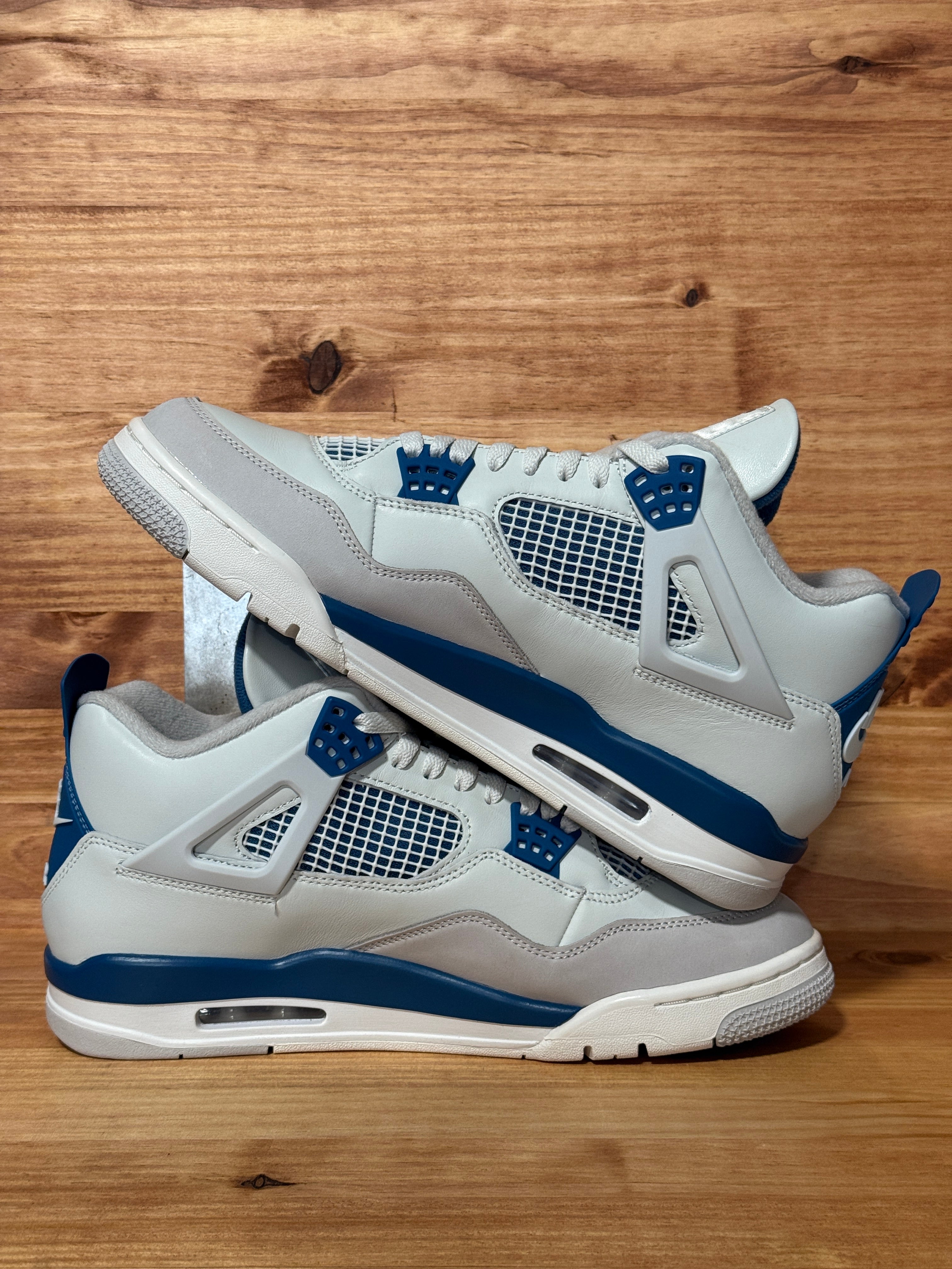 Jordan 4 Retro Military Blue (2024)