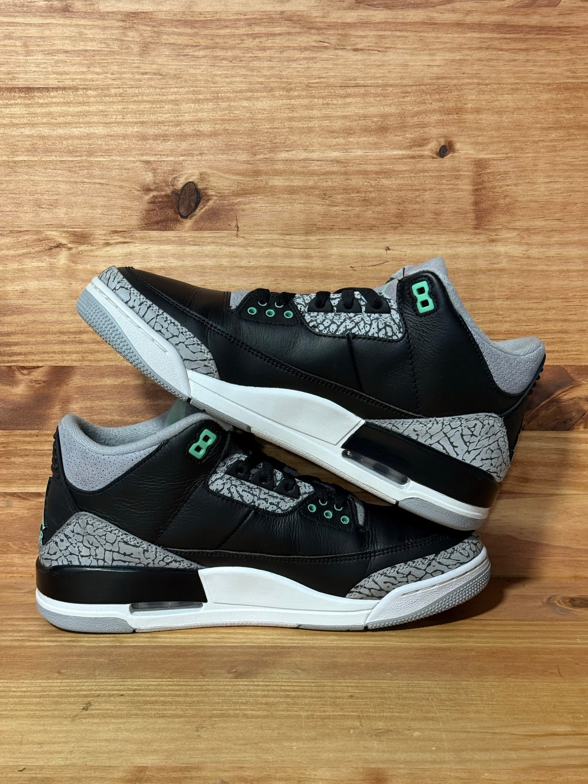 Jordan 3 Retro Green Glow - Size 10