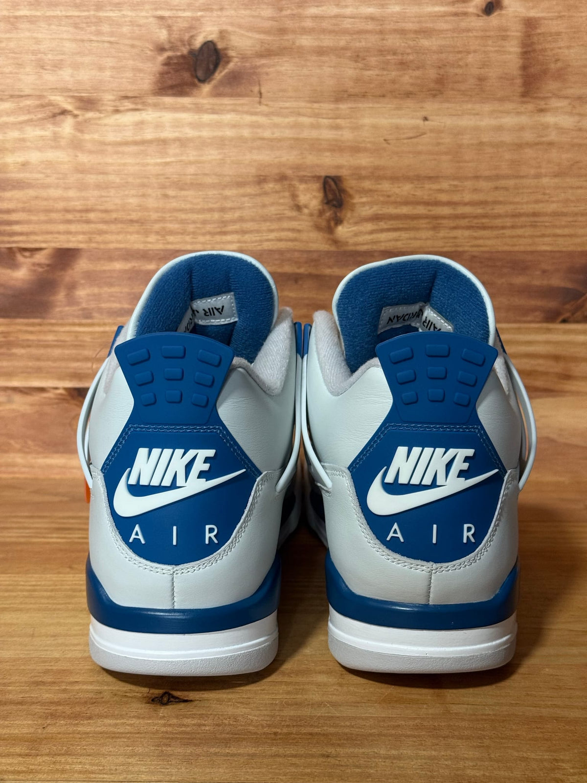 Jordan 4 Retro Military Blue (2024) - Size 10.5