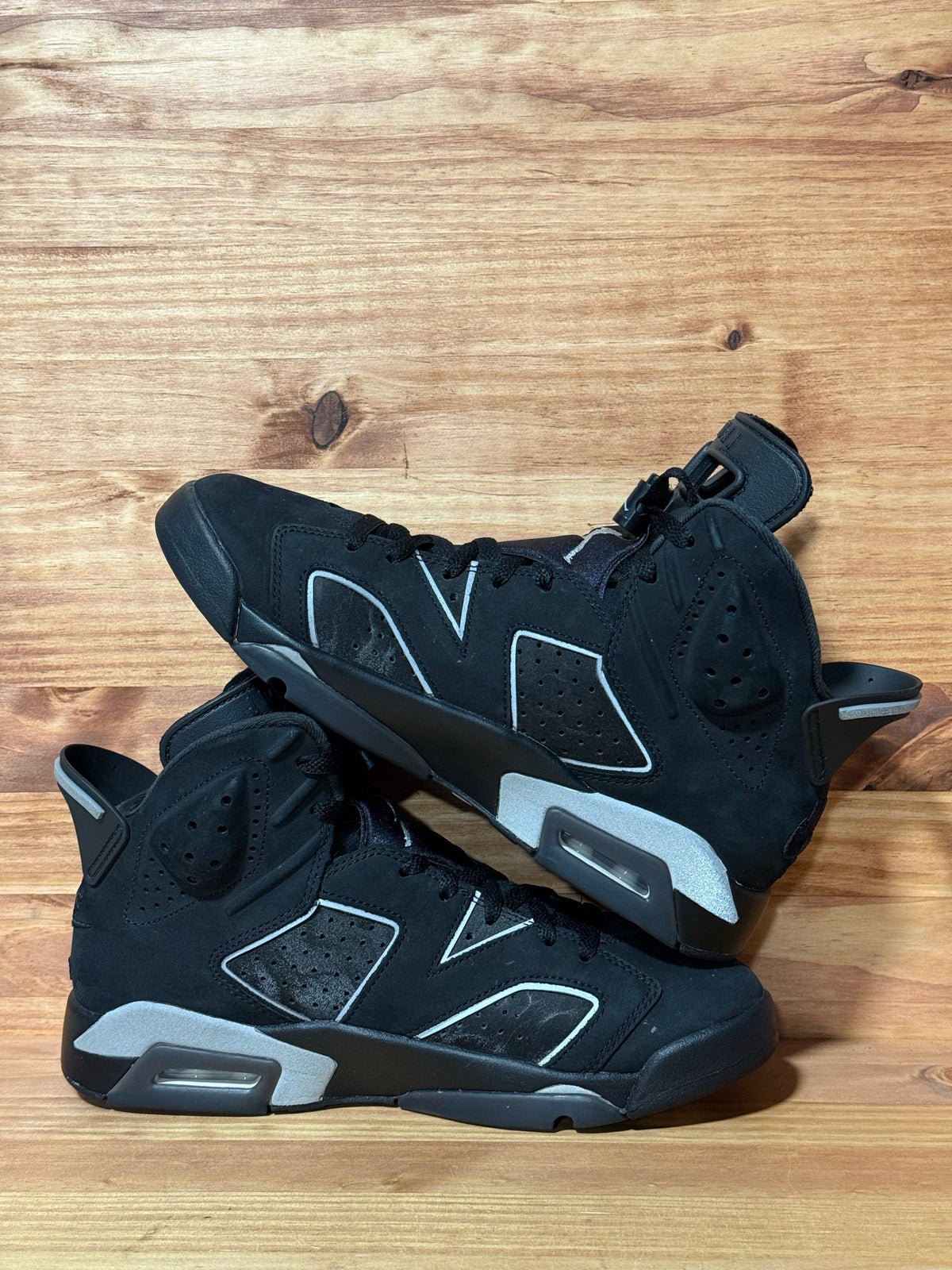 Jordan 6 Retro Cap and Gown