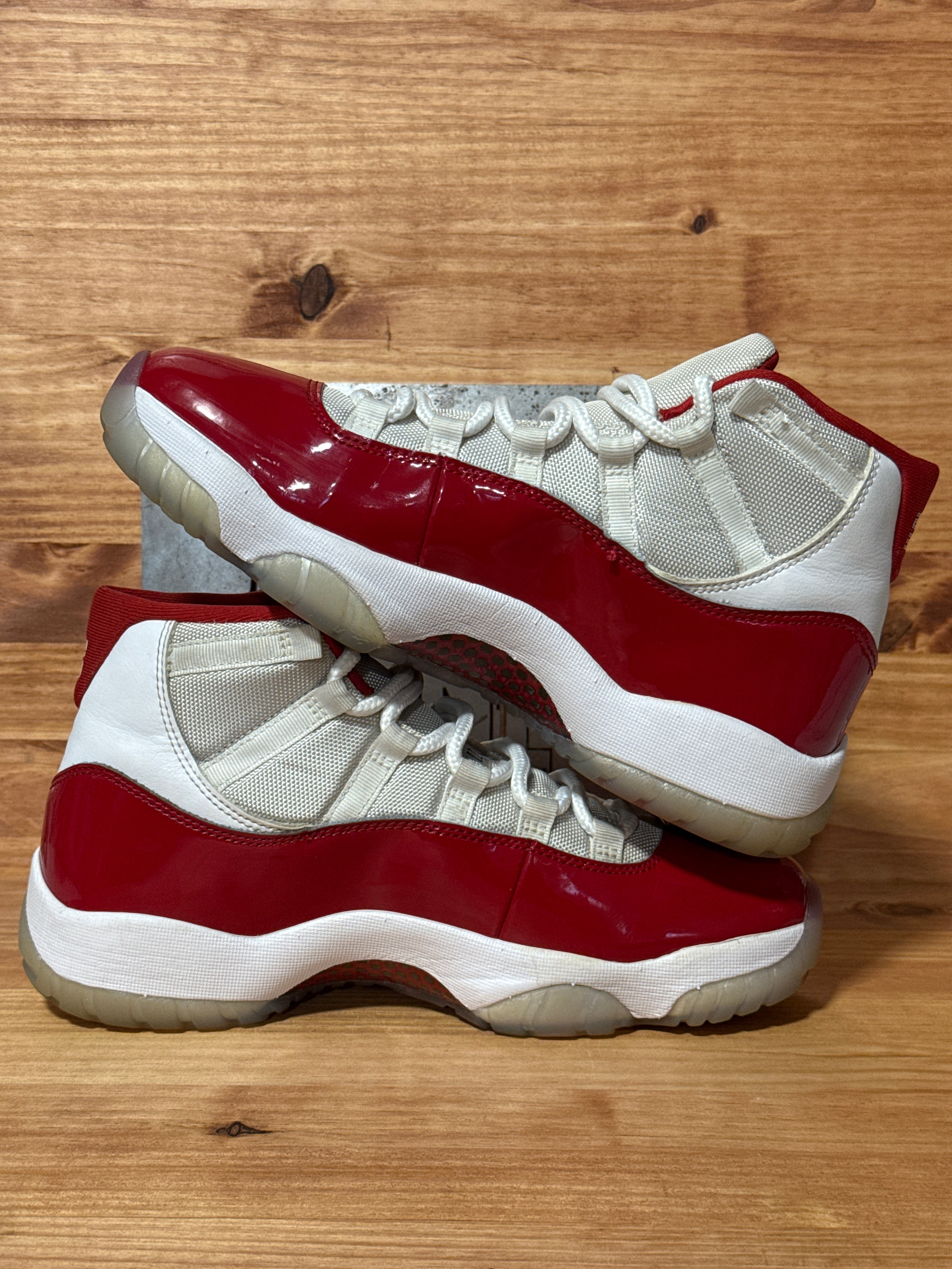 Jordan 11 Retro Cherry (2022)