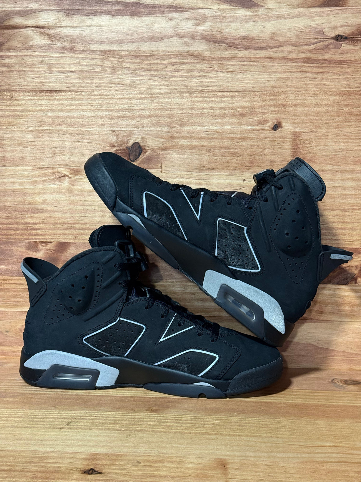 Jordan 6 Retro Cap and Gown