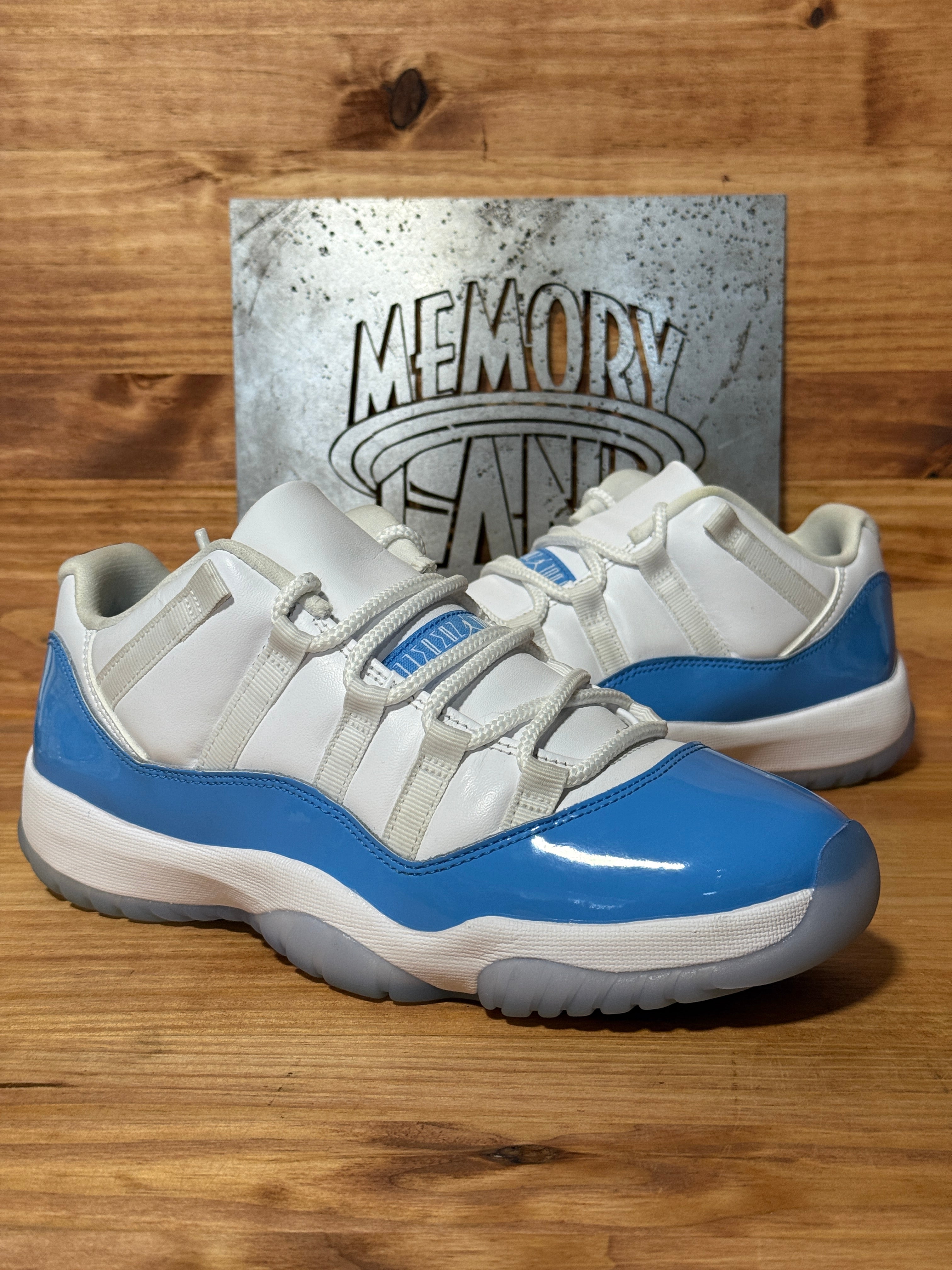 Jordan 11 Retro Low University Blue (2026)